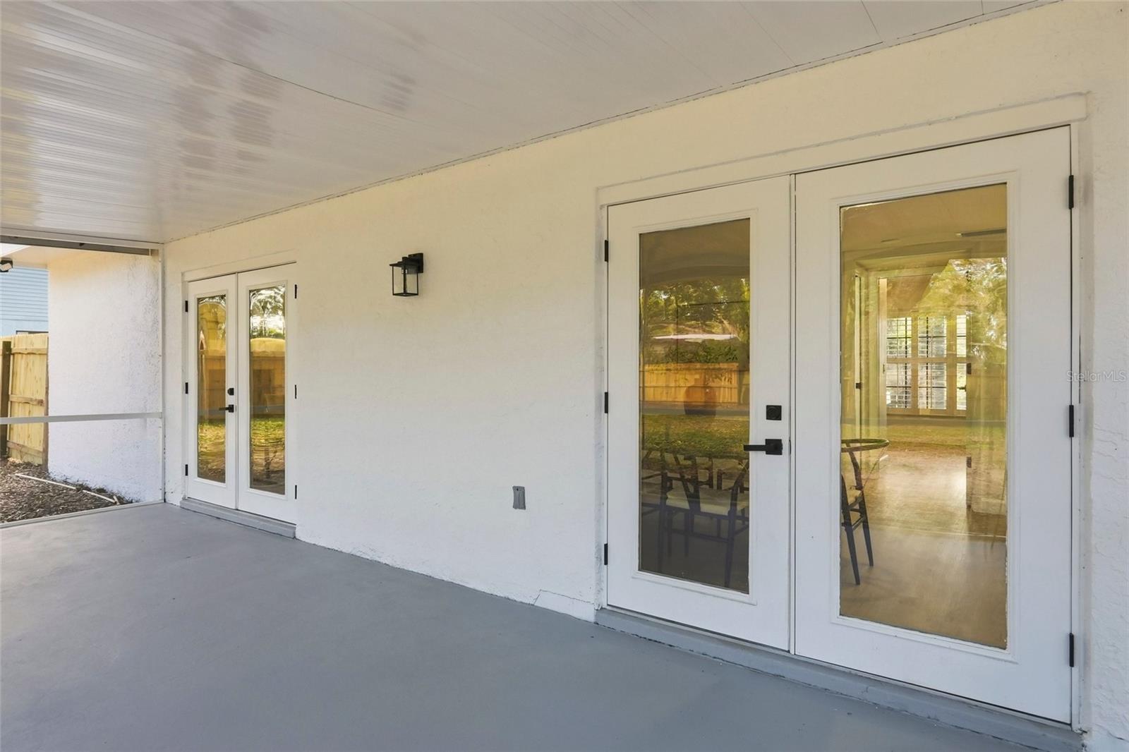 Image 31 of 43 For 404 Bryan Oak Avenue