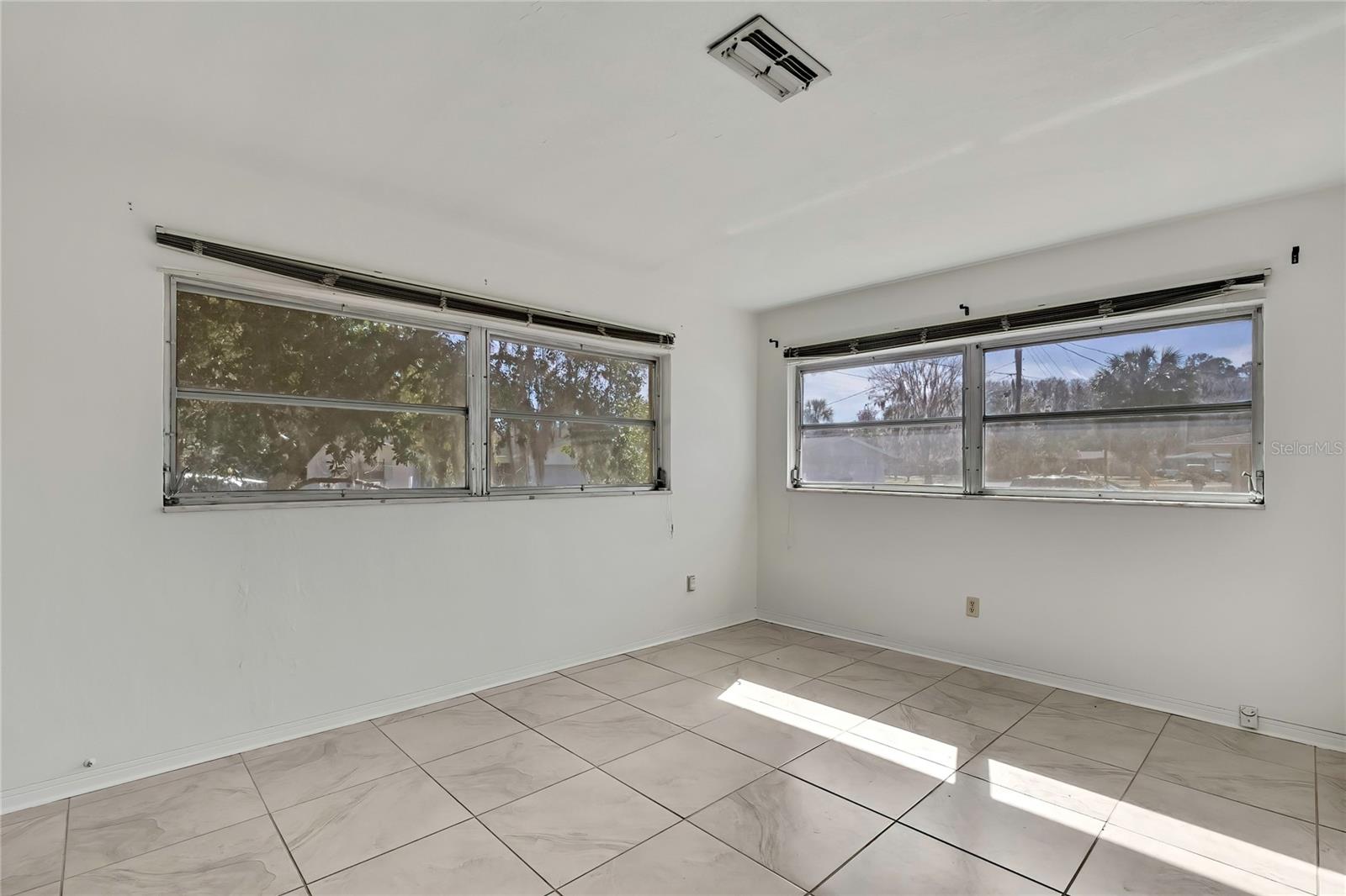 Image 15 of 54 For 12130 Maple Street