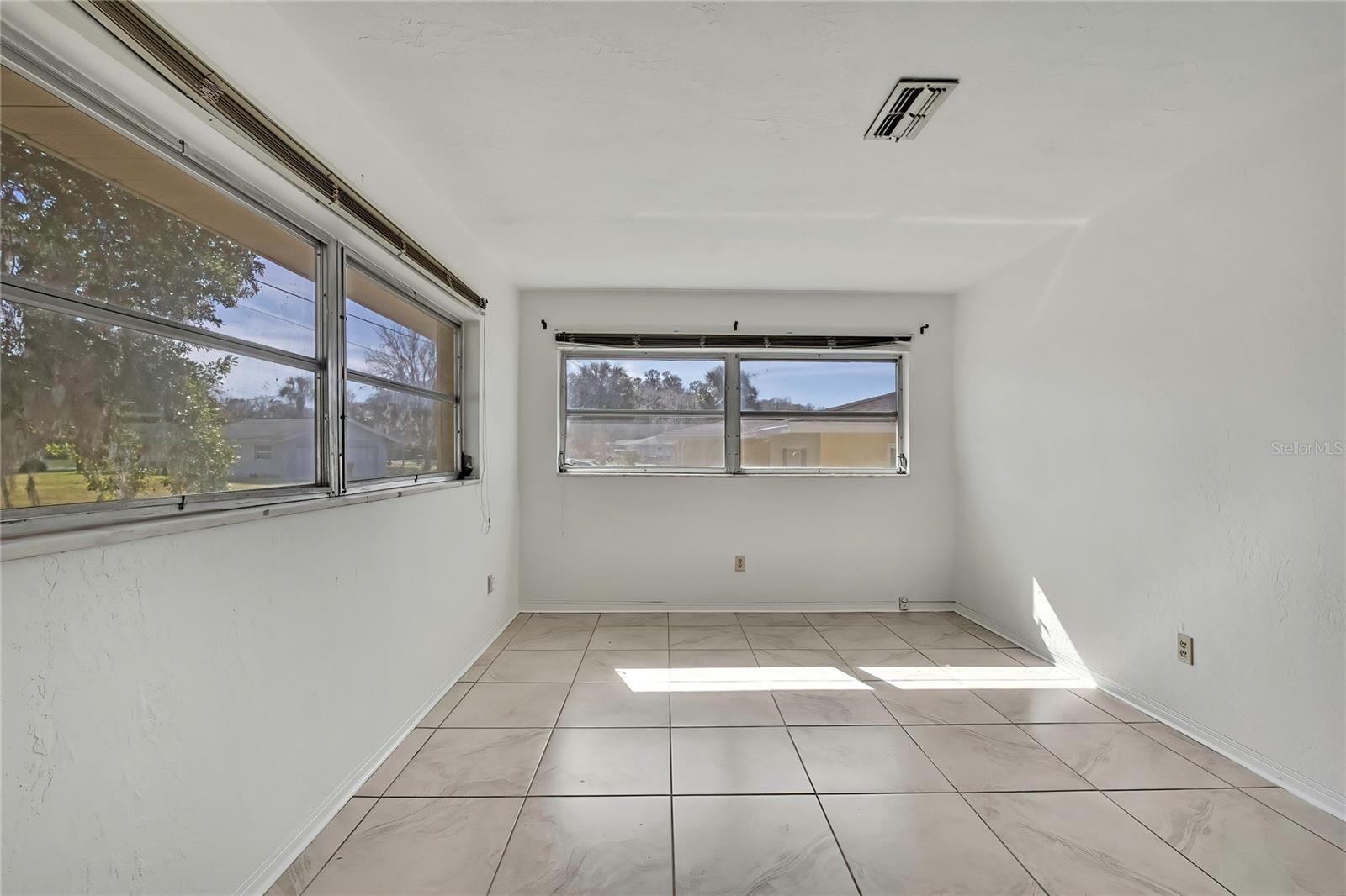 Image 19 of 54 For 12130 Maple Street