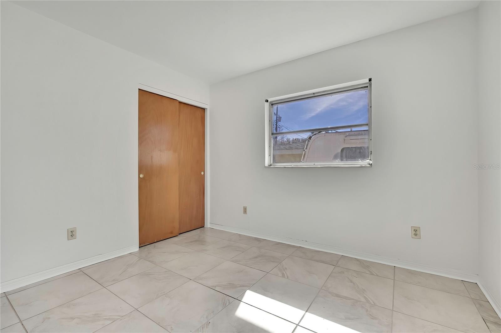 Image 28 of 54 For 12130 Maple Street