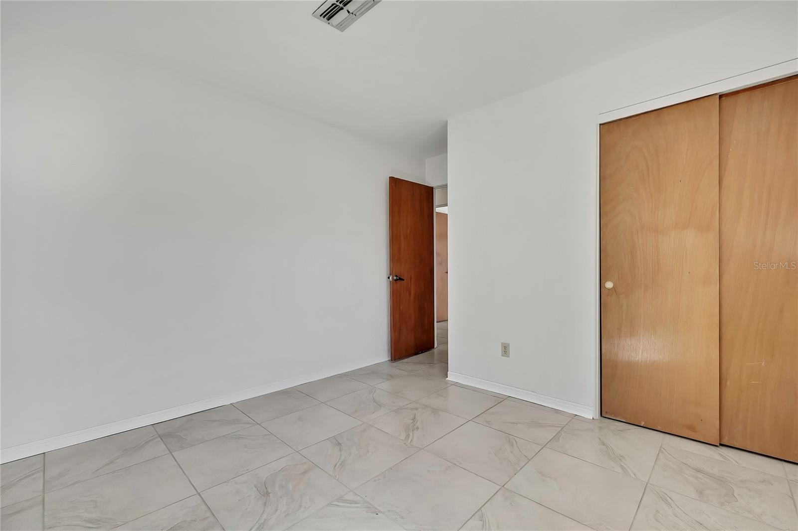 Image 29 of 54 For 12130 Maple Street