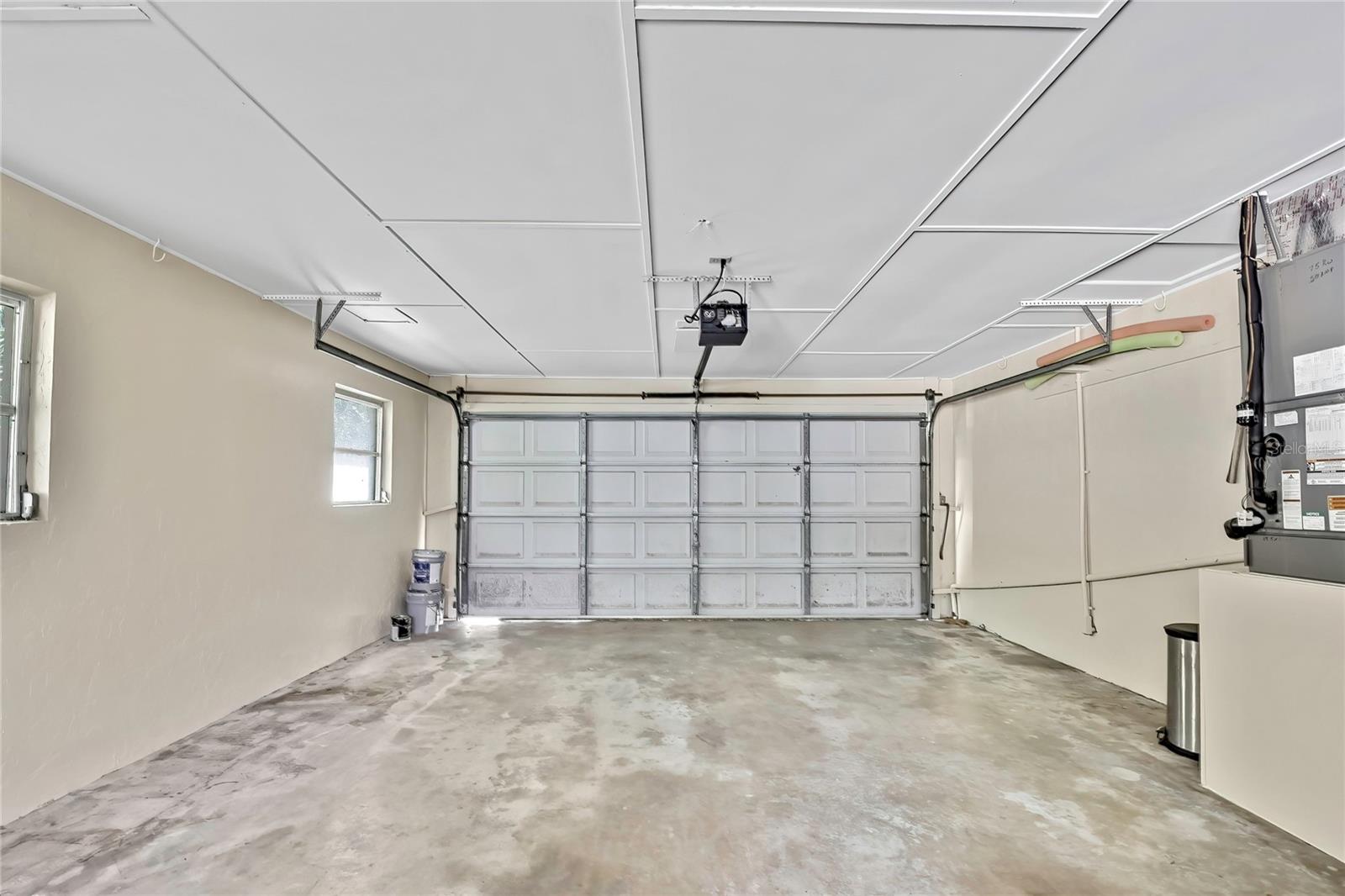 Image 36 of 54 For 12130 Maple Street