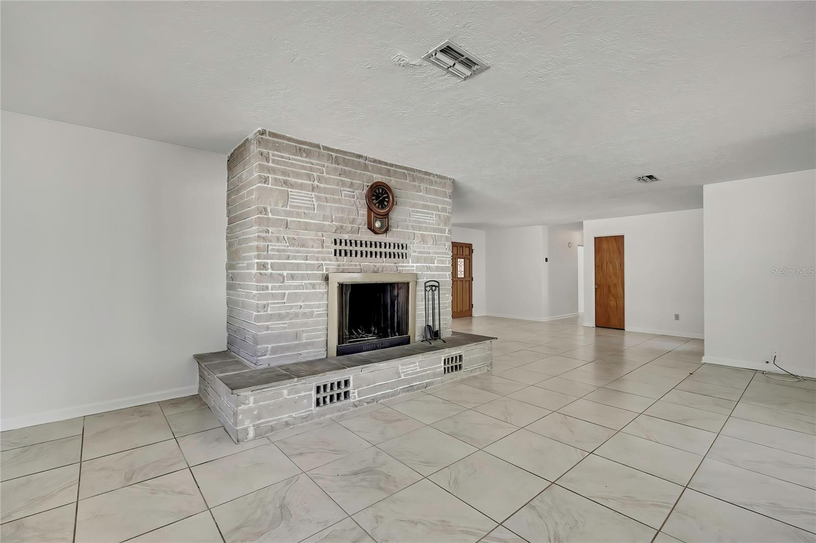 Image 7 of 54 For 12130 Maple Street