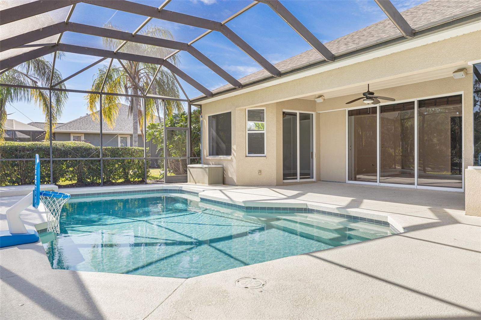 Listing photo id 18 for 5379 90th Avenue Circle E