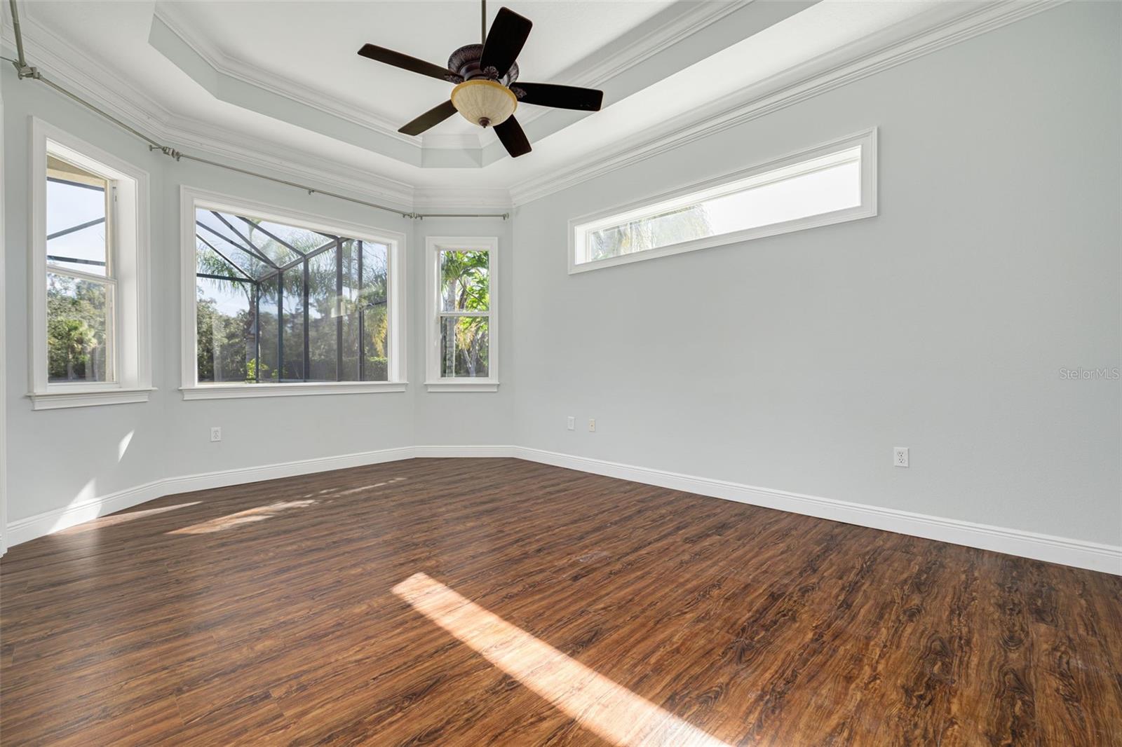 Listing photo id 24 for 5379 90th Avenue Circle E