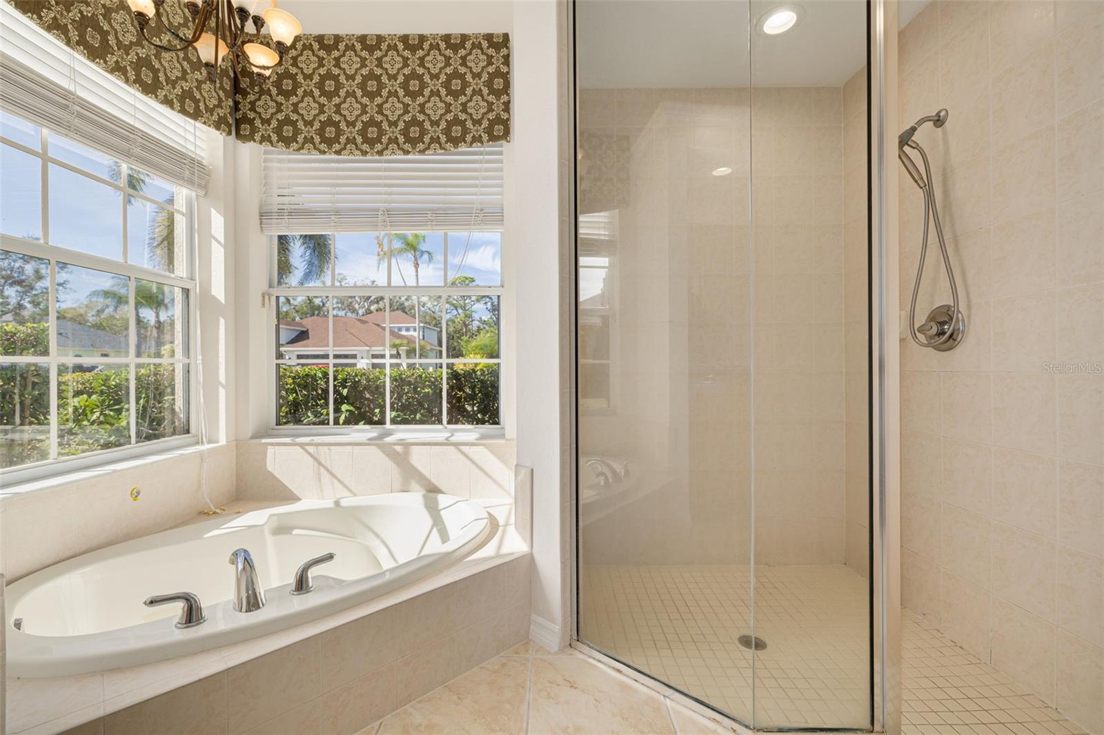 Listing photo id 27 for 5379 90th Avenue Circle E