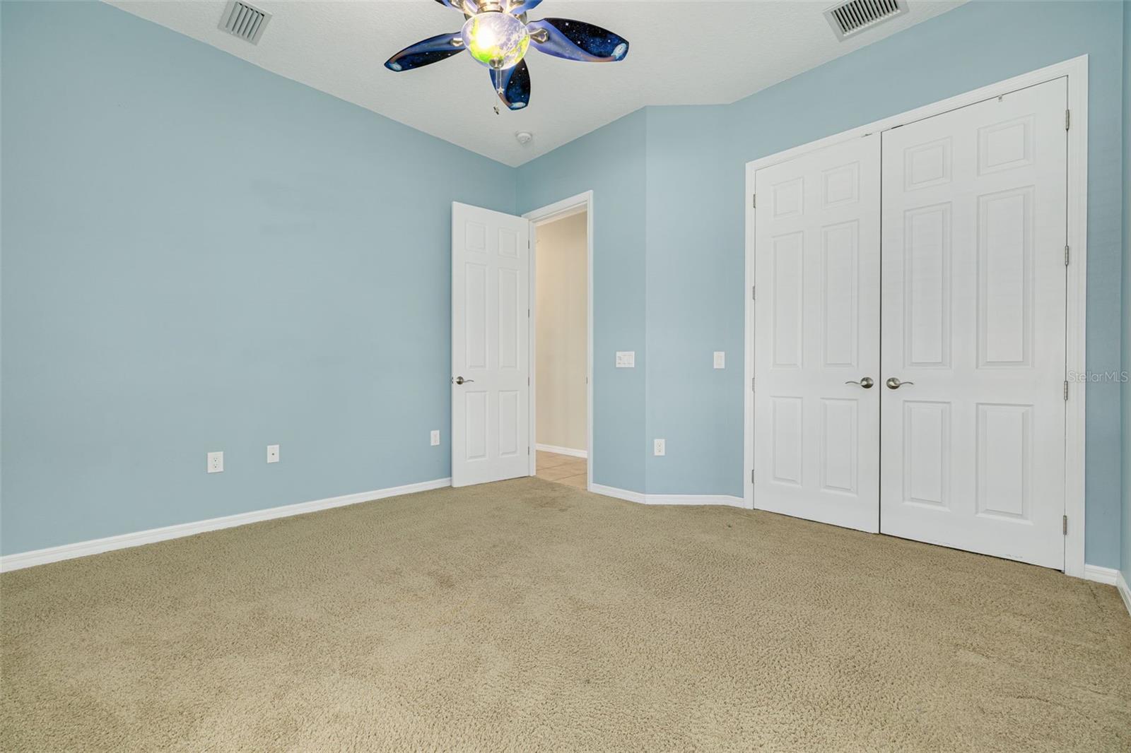 Listing photo id 33 for 5379 90th Avenue Circle E