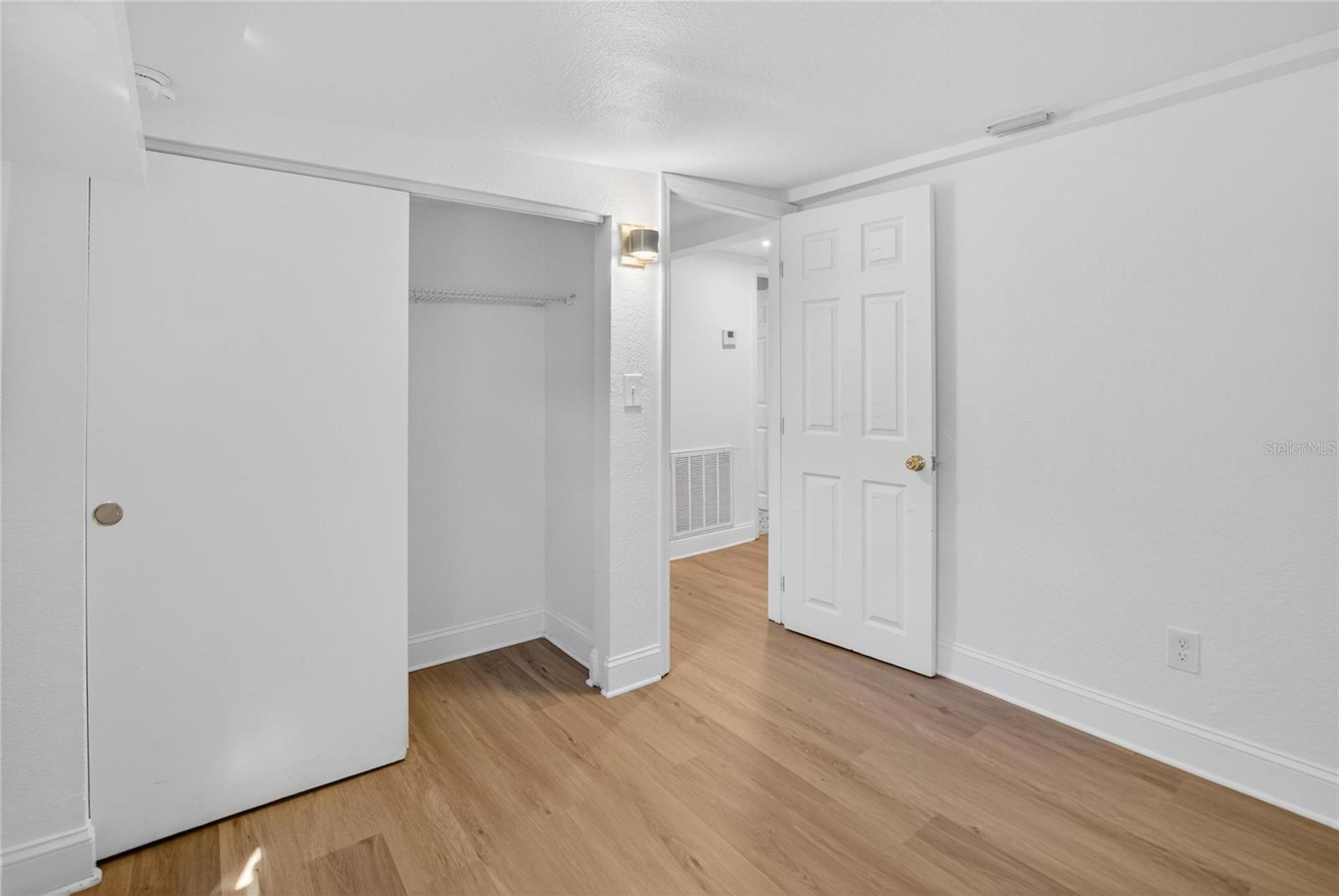 Image 22 of 33 For 1210 Cayuga Street