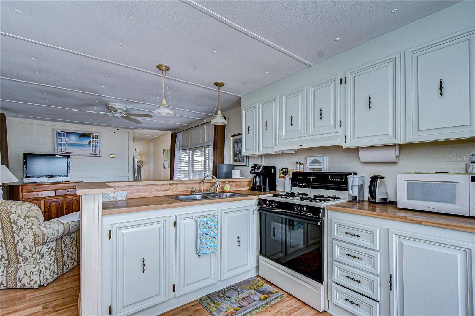 Image 10 of 41 For 39612 Sterling Drive