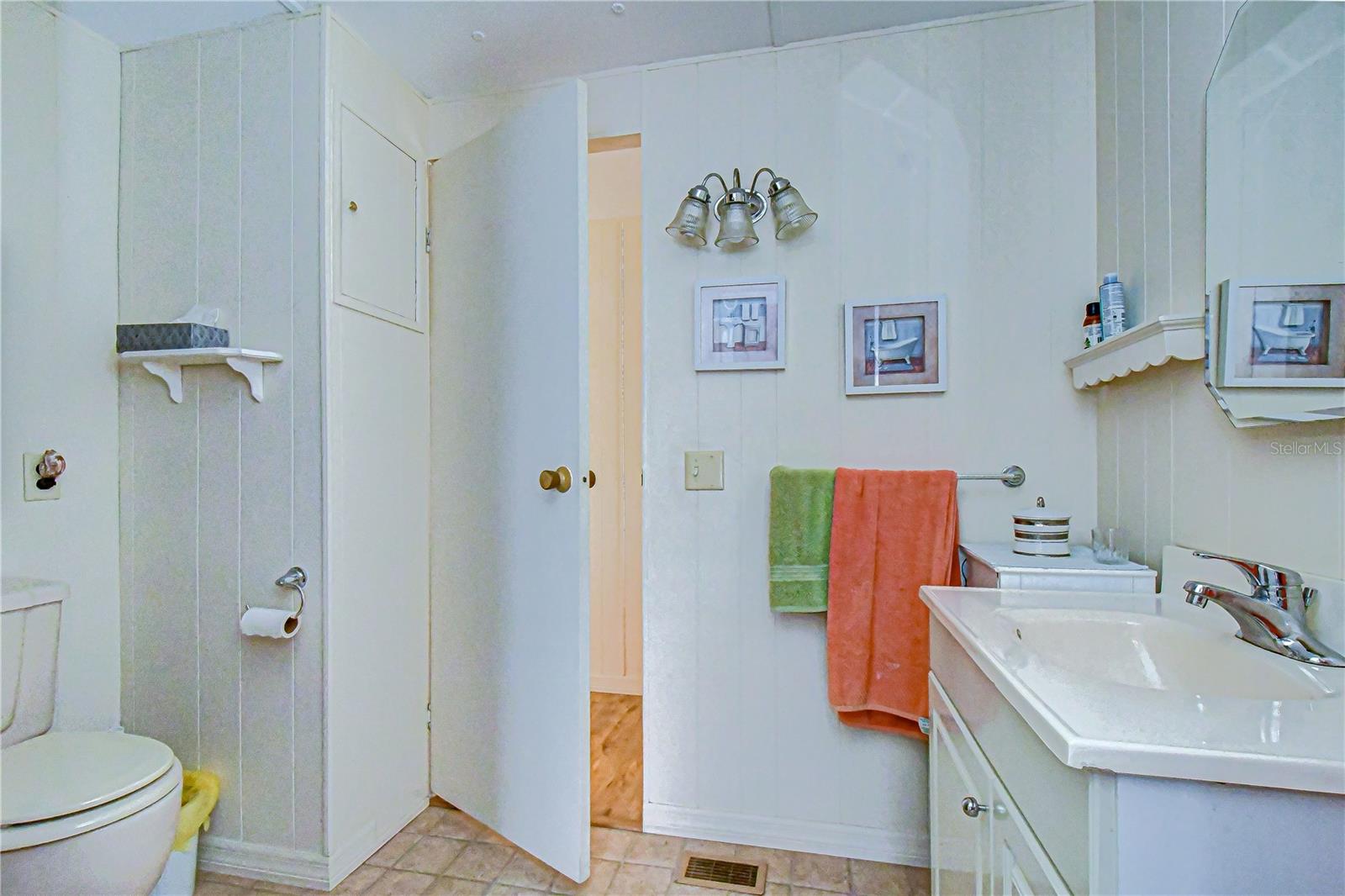 Image 17 of 41 For 39612 Sterling Drive