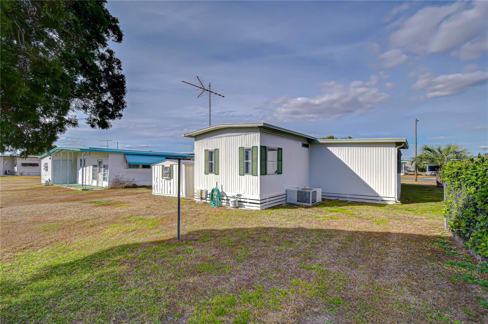 Image 34 of 41 For 39612 Sterling Drive