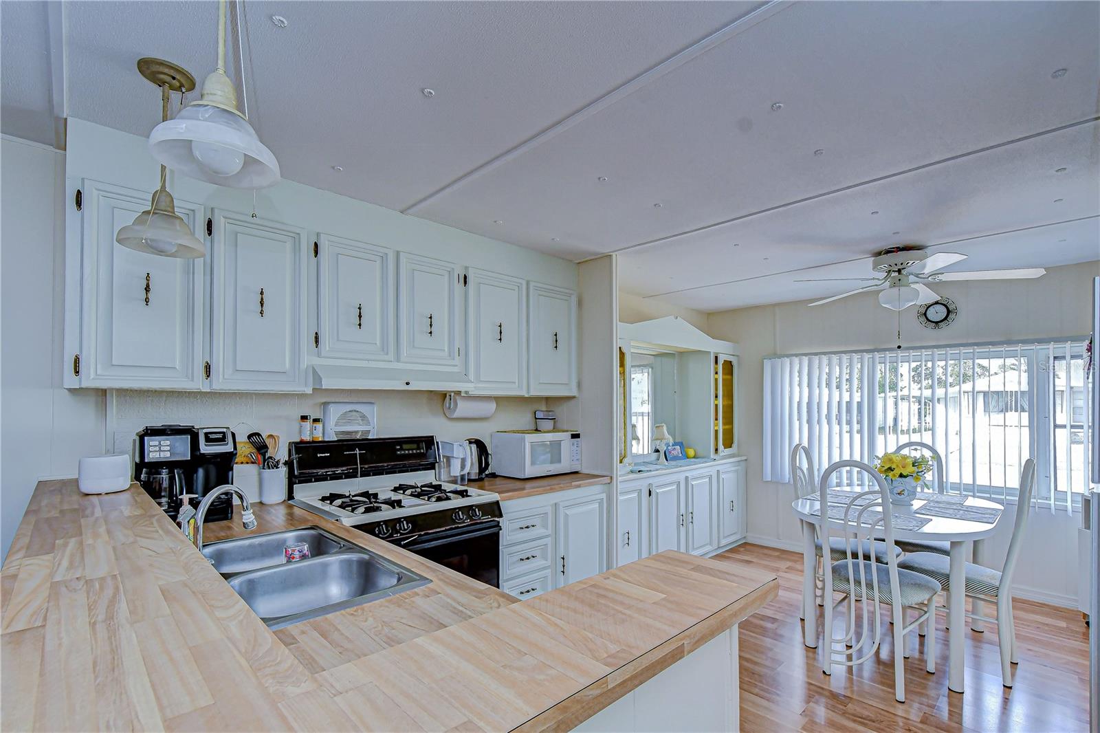 Image 4 of 41 For 39612 Sterling Drive