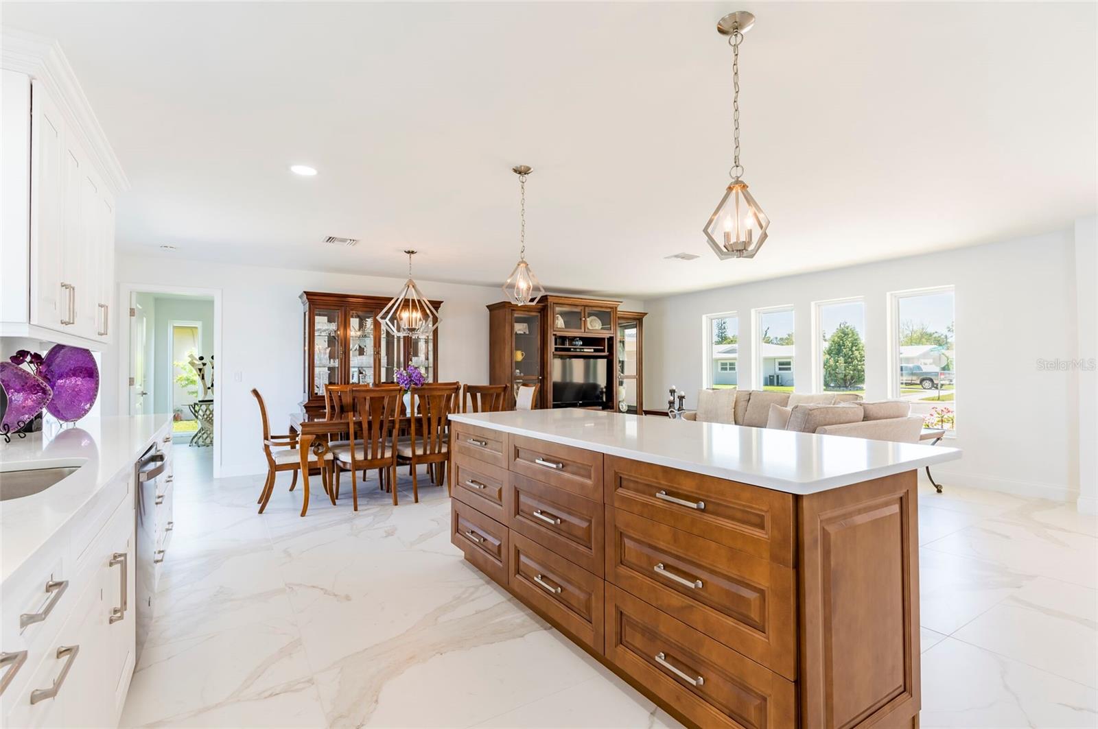 Image 12 of 41 For 13797 Pinecrest Drive