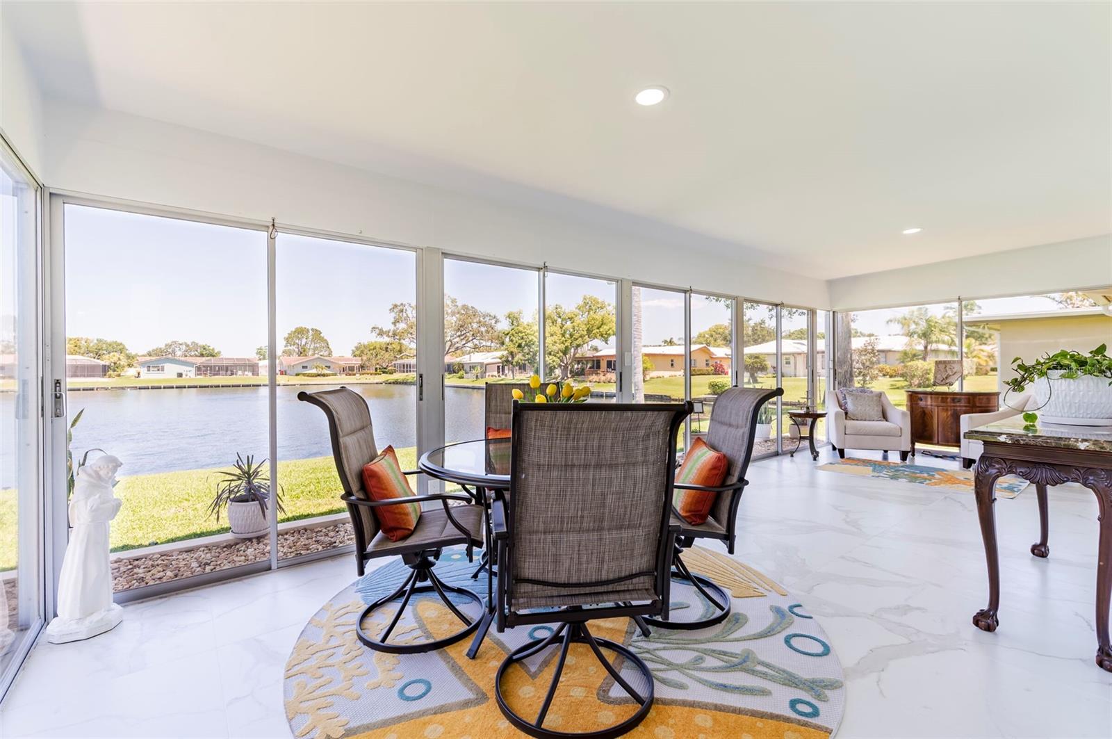 Image 21 of 41 For 13797 Pinecrest Drive