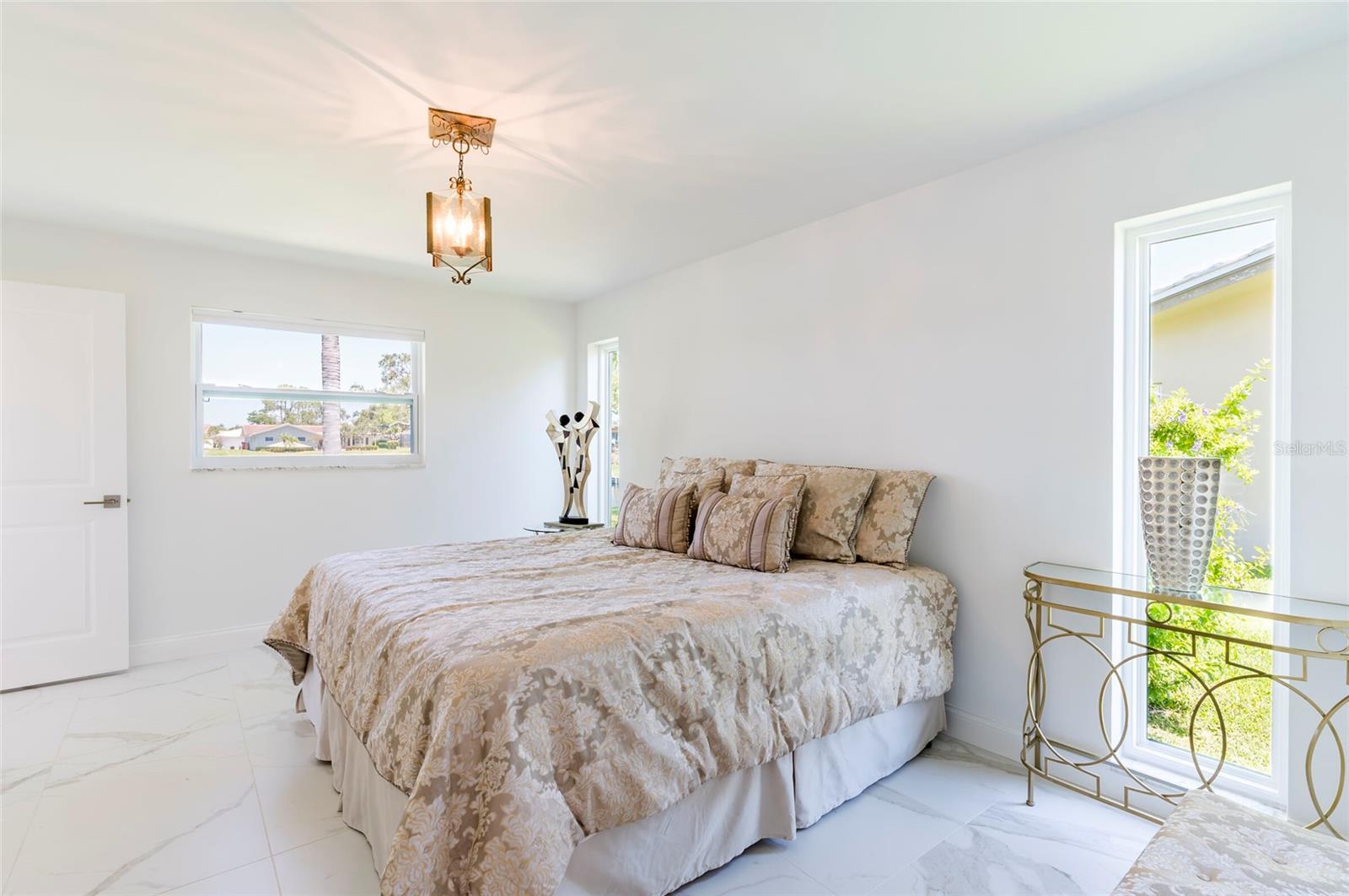 Image 27 of 41 For 13797 Pinecrest Drive