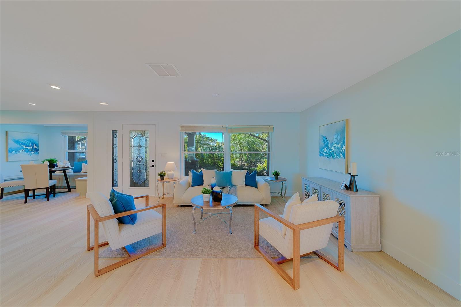 Image 11 of 90 For 207 Midway Island