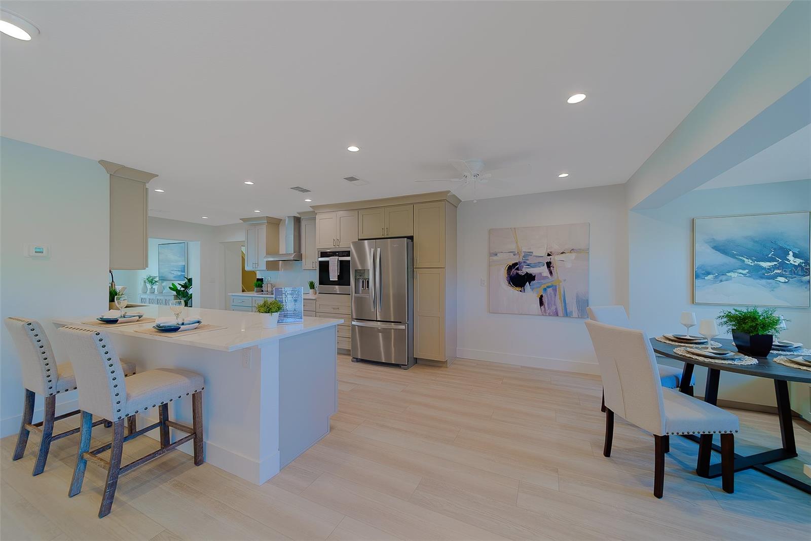 Image 13 of 90 For 207 Midway Island