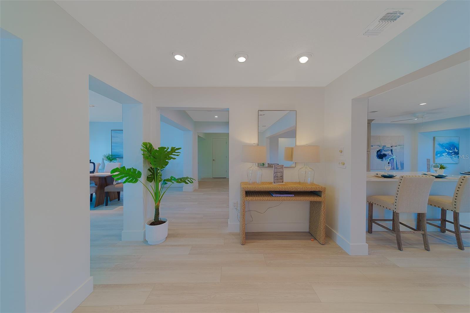 Image 18 of 90 For 207 Midway Island