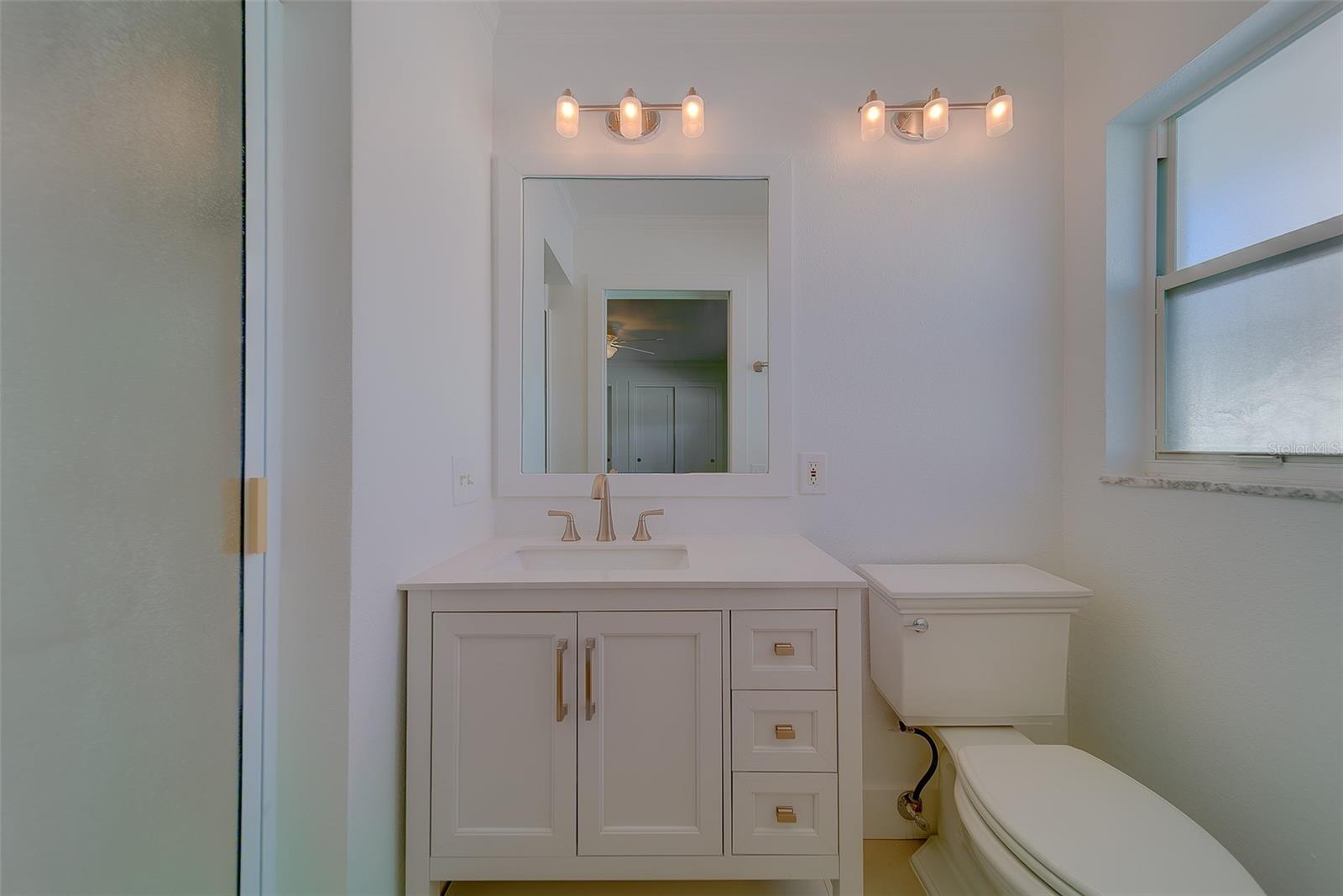 Image 22 of 90 For 207 Midway Island