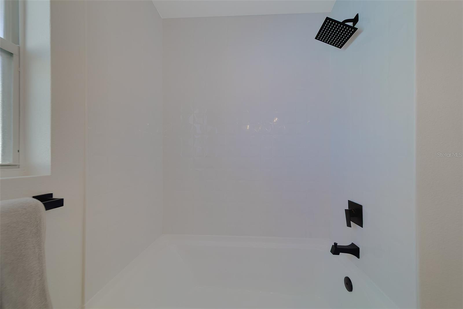 Image 26 of 90 For 207 Midway Island