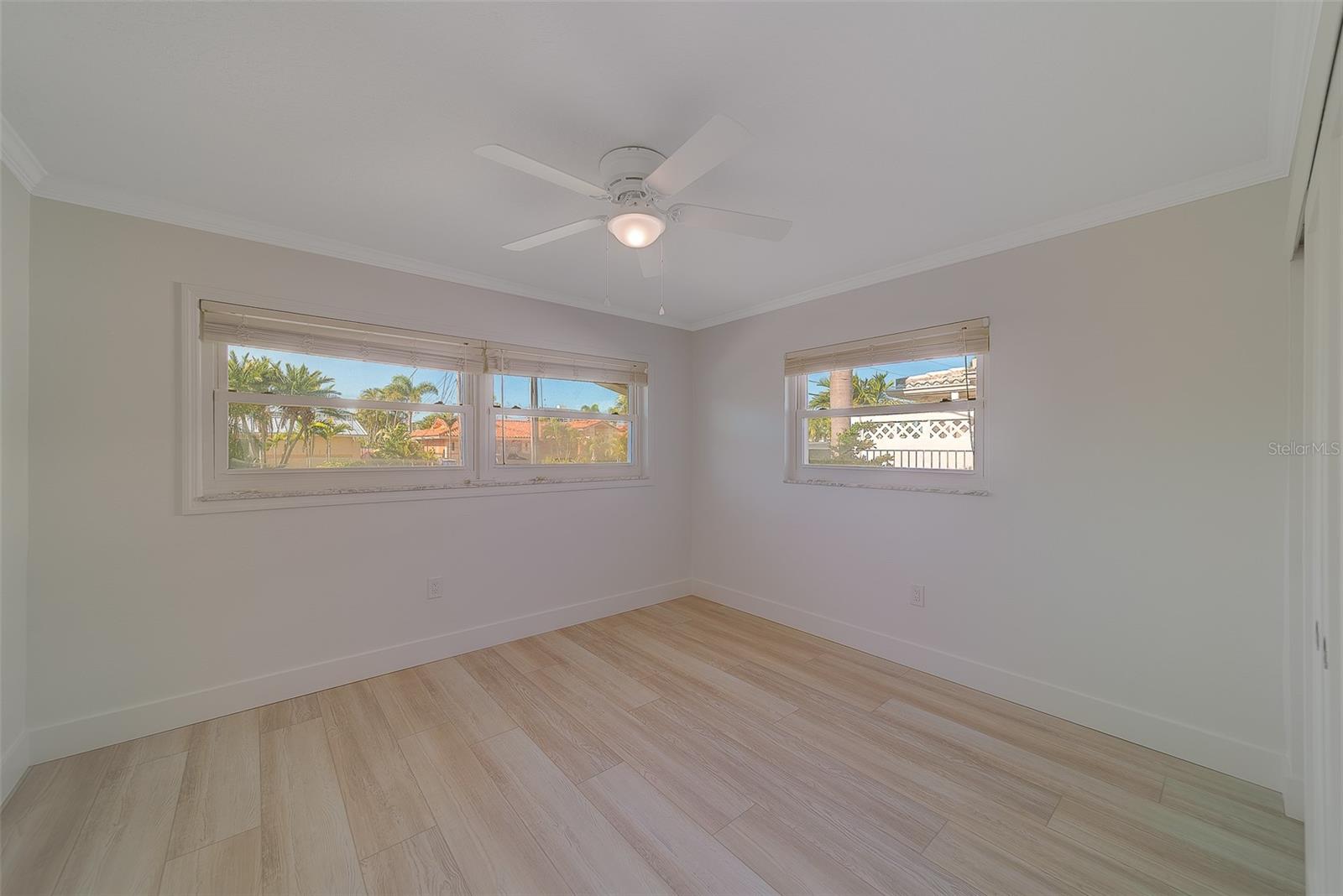 Image 27 of 90 For 207 Midway Island