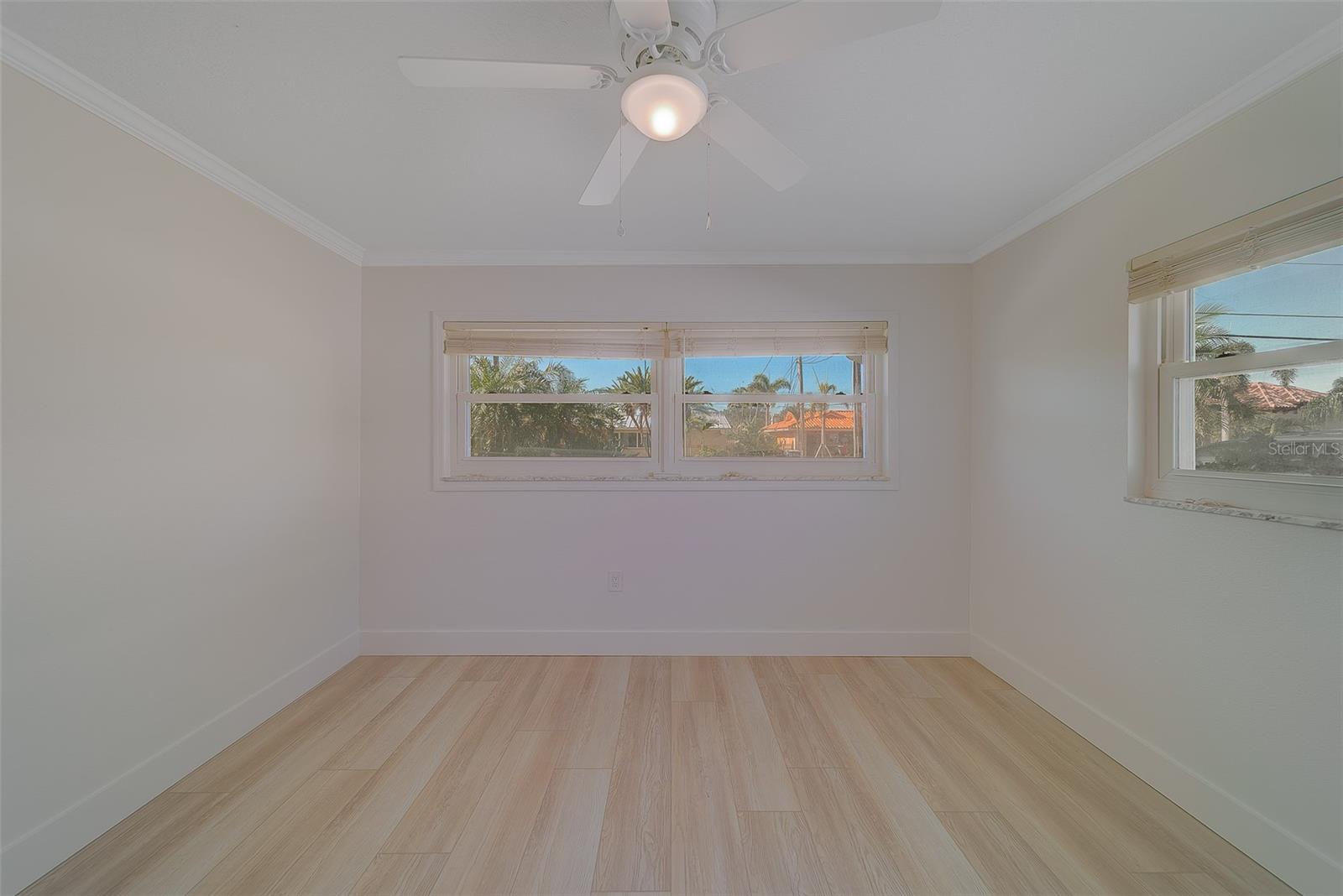 Image 28 of 90 For 207 Midway Island