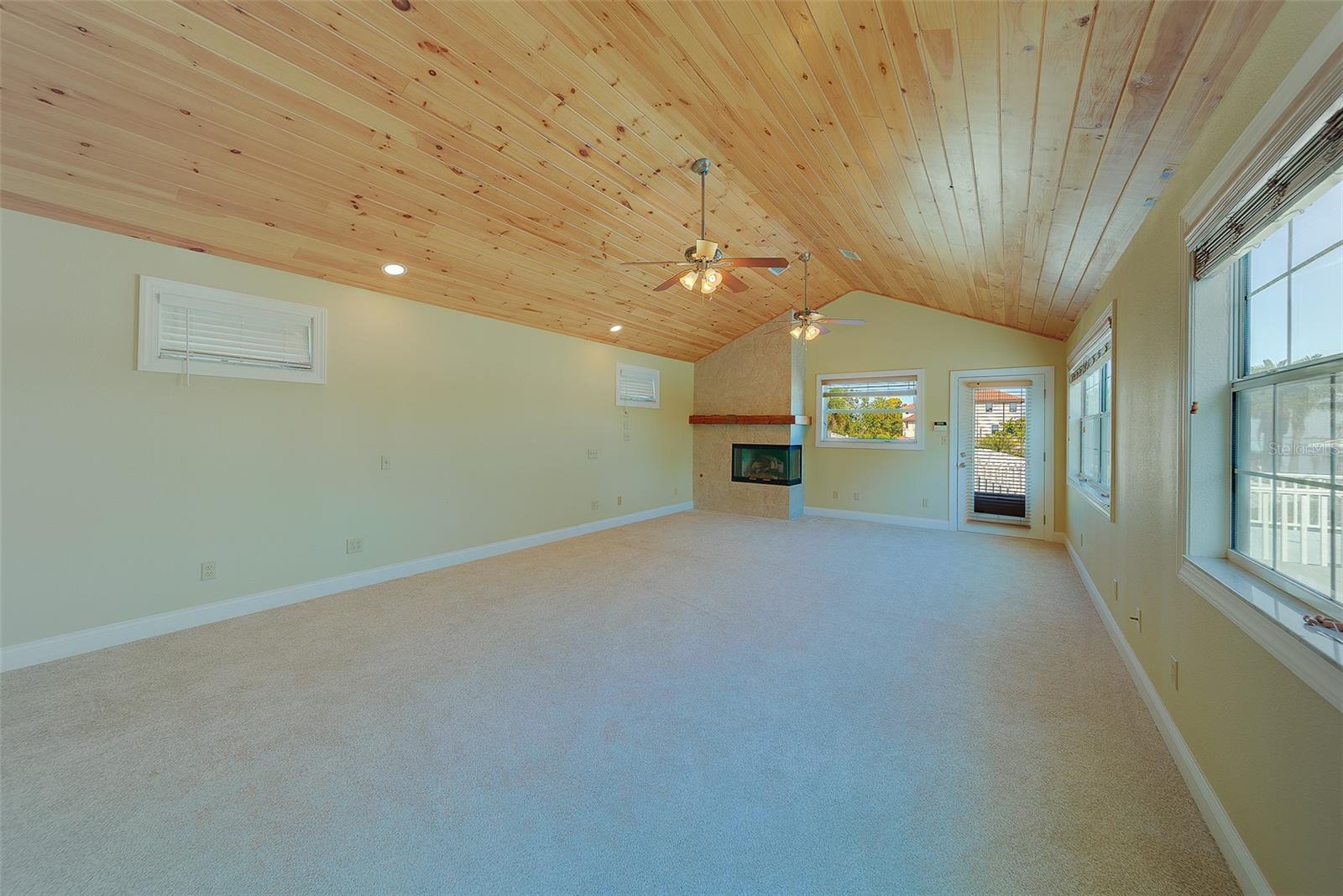 Image 49 of 90 For 207 Midway Island