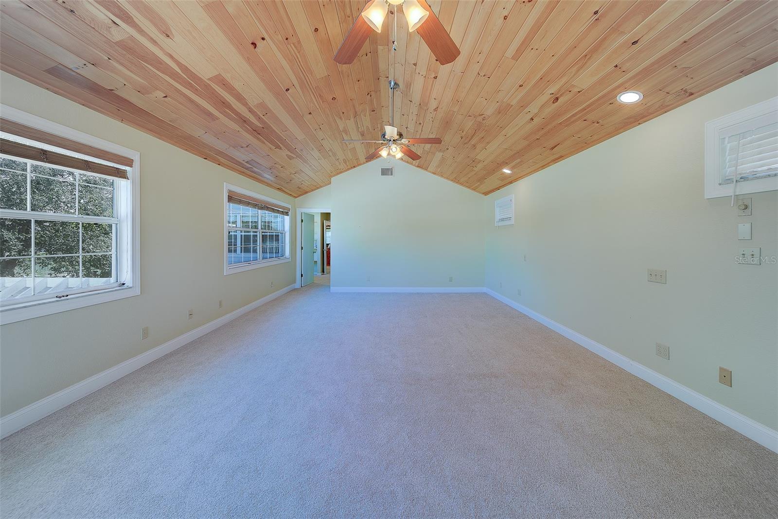 Image 51 of 90 For 207 Midway Island