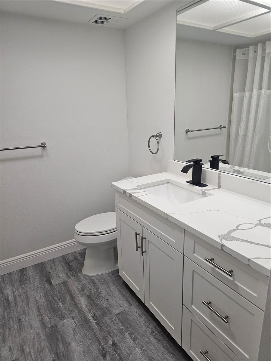 Image 12 of 18 For 1107 Queen Anne Drive C