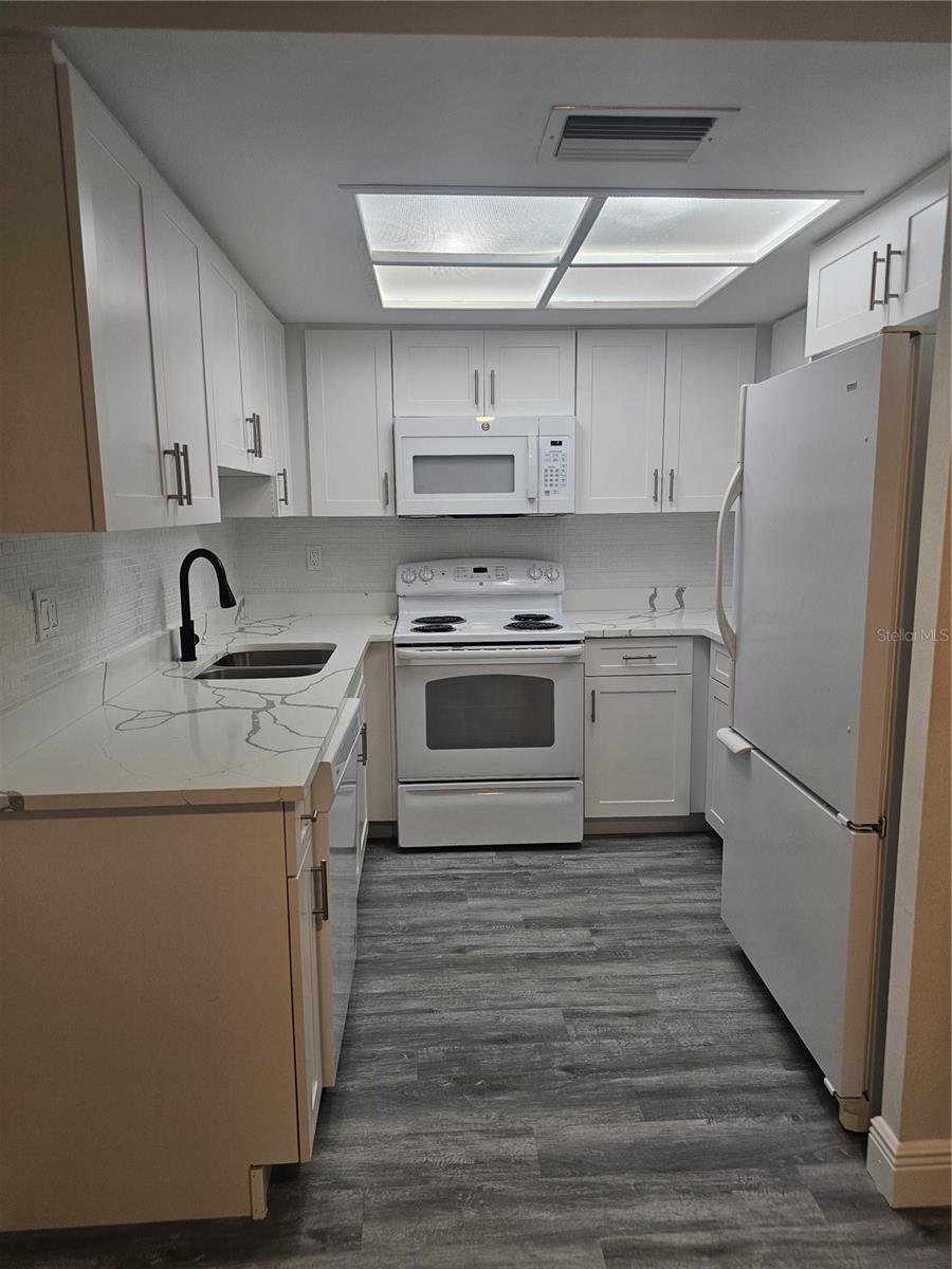 Image 3 of 18 For 1107 Queen Anne Drive C