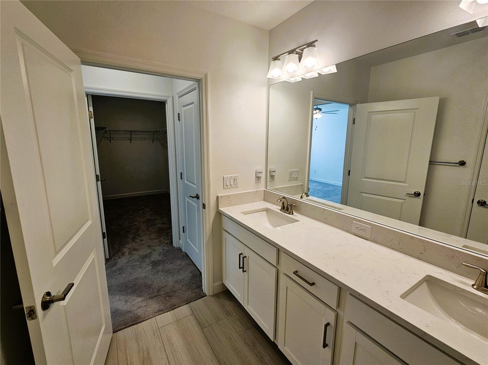 Image 14 of 37 For 10980 Gable Dig Loop