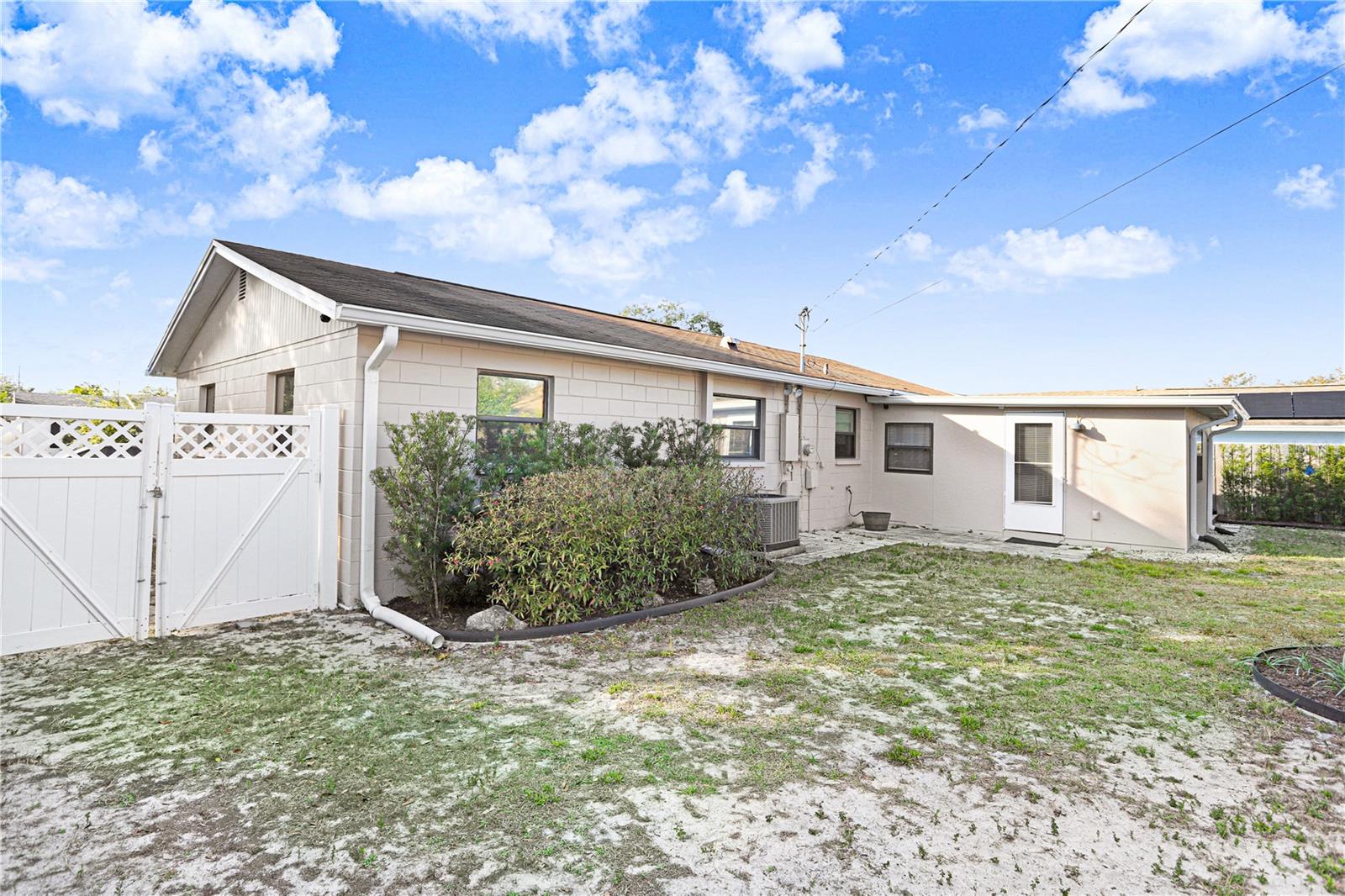 Image 26 of 32 For 8509 Foxcroft Drive