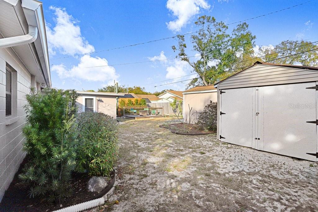 Image 27 of 32 For 8509 Foxcroft Drive