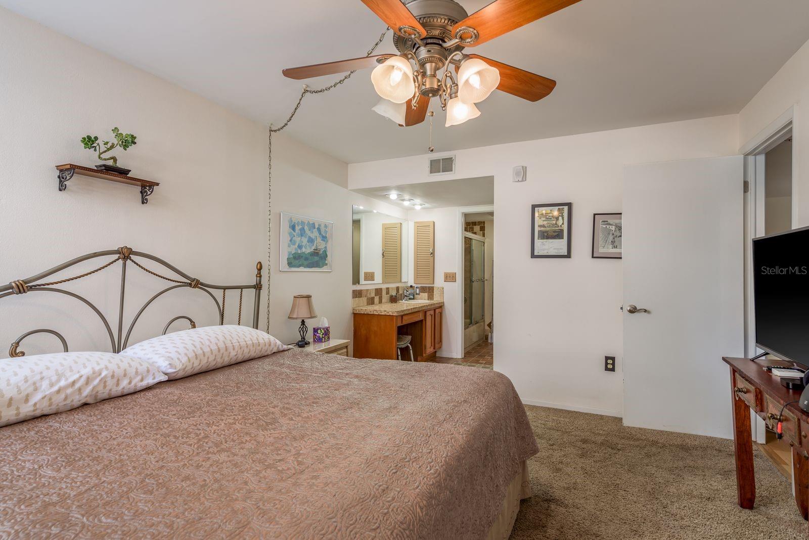 Image 18 of 46 For 40 Orange Street 102