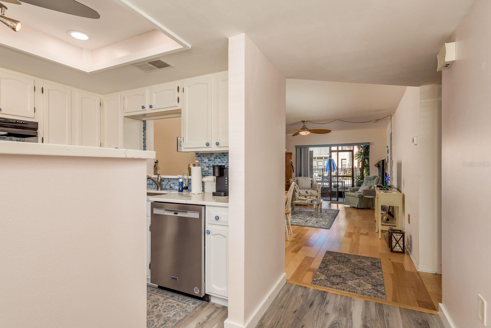 Image 7 of 46 For 40 Orange Street 102