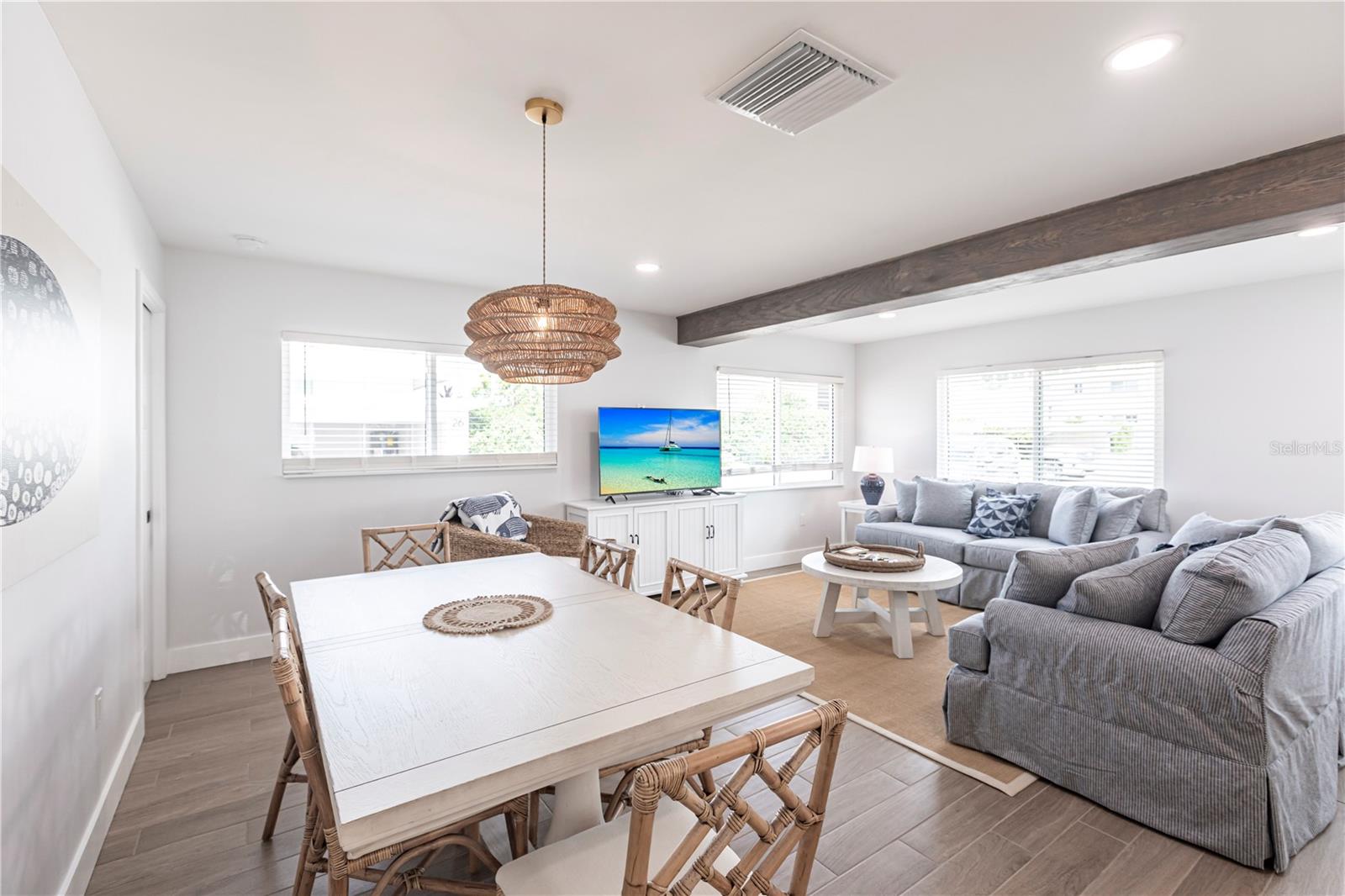 Image 4 of 23 For 6020 Midnight Pass Road 27