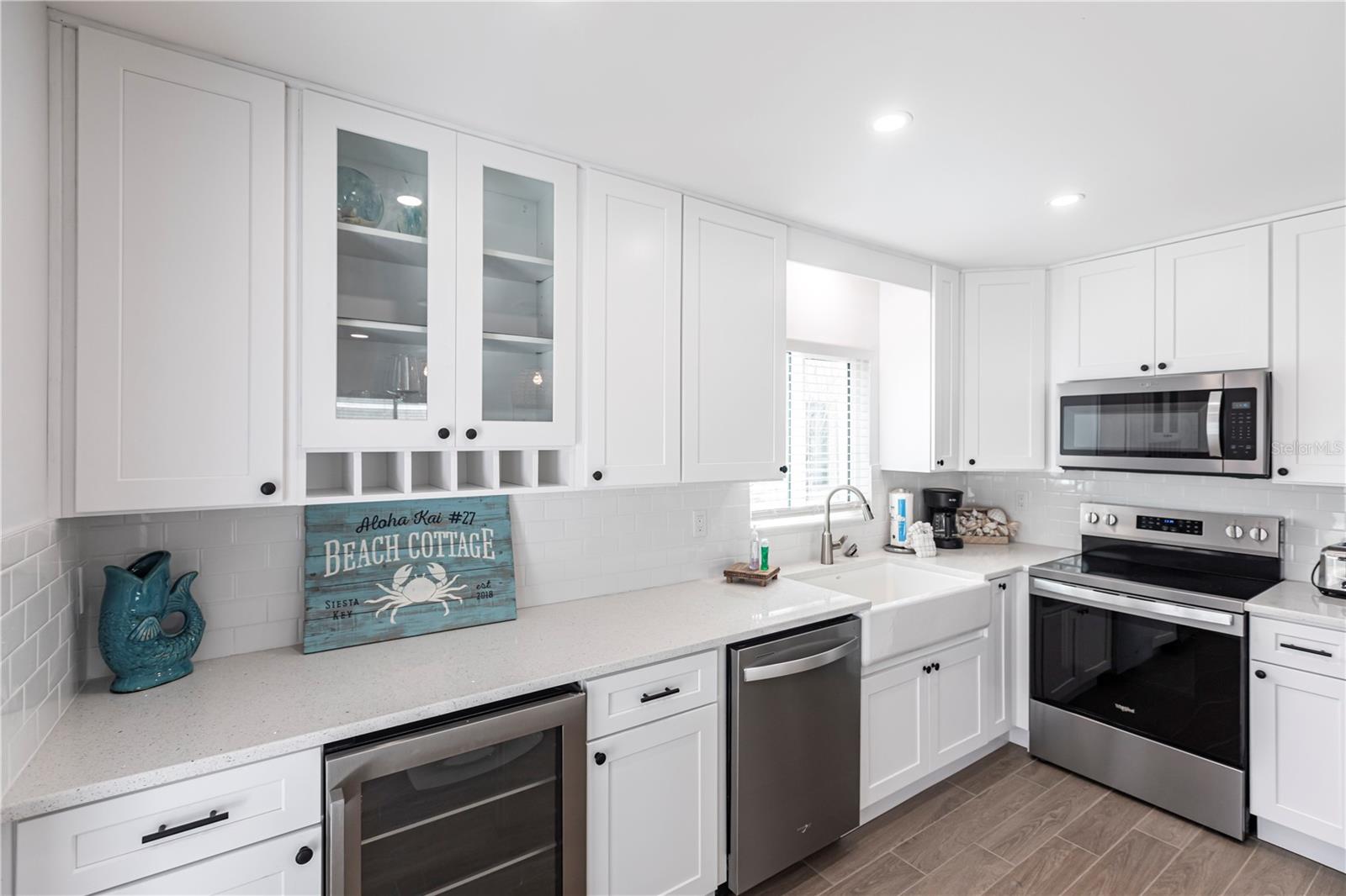 Image 8 of 23 For 6020 Midnight Pass Road 27