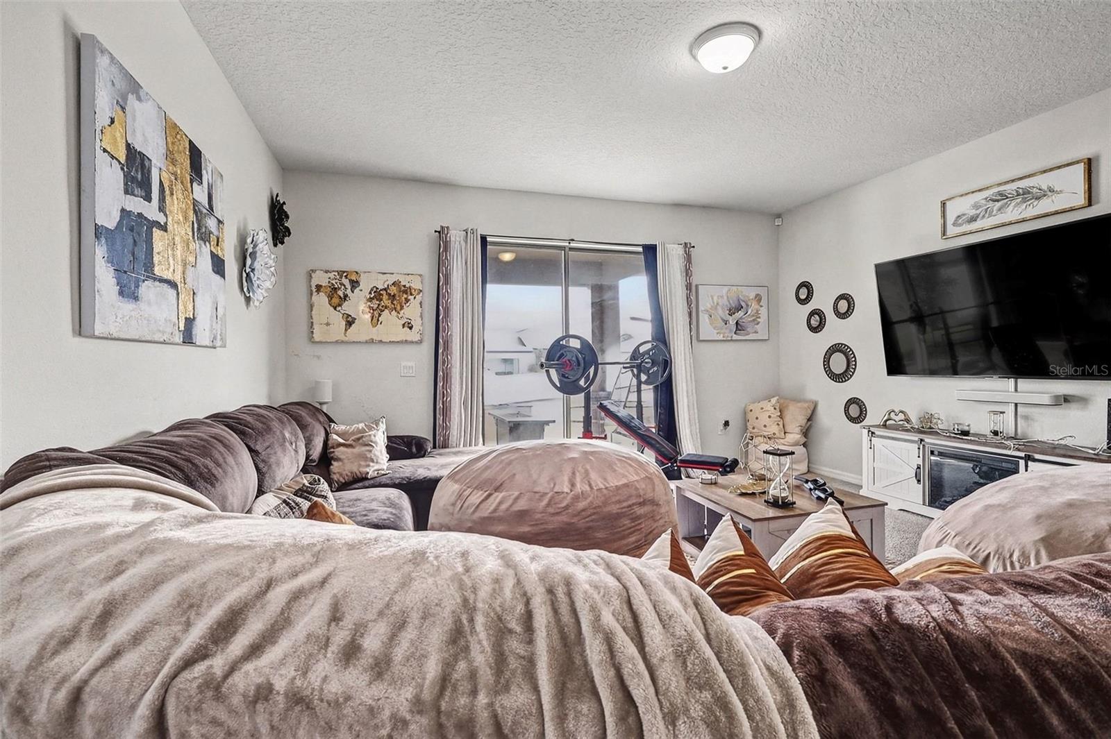 Image 6 of 31 For 213 Citrus Isle Loop