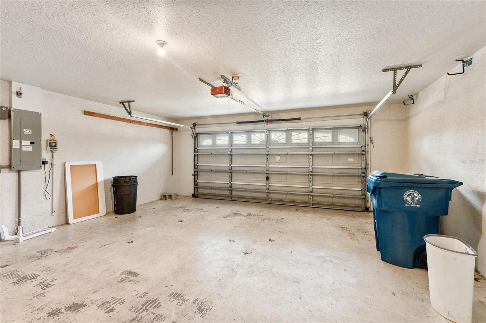 Image 49 of 50 For 17338 Mediterranean Circle