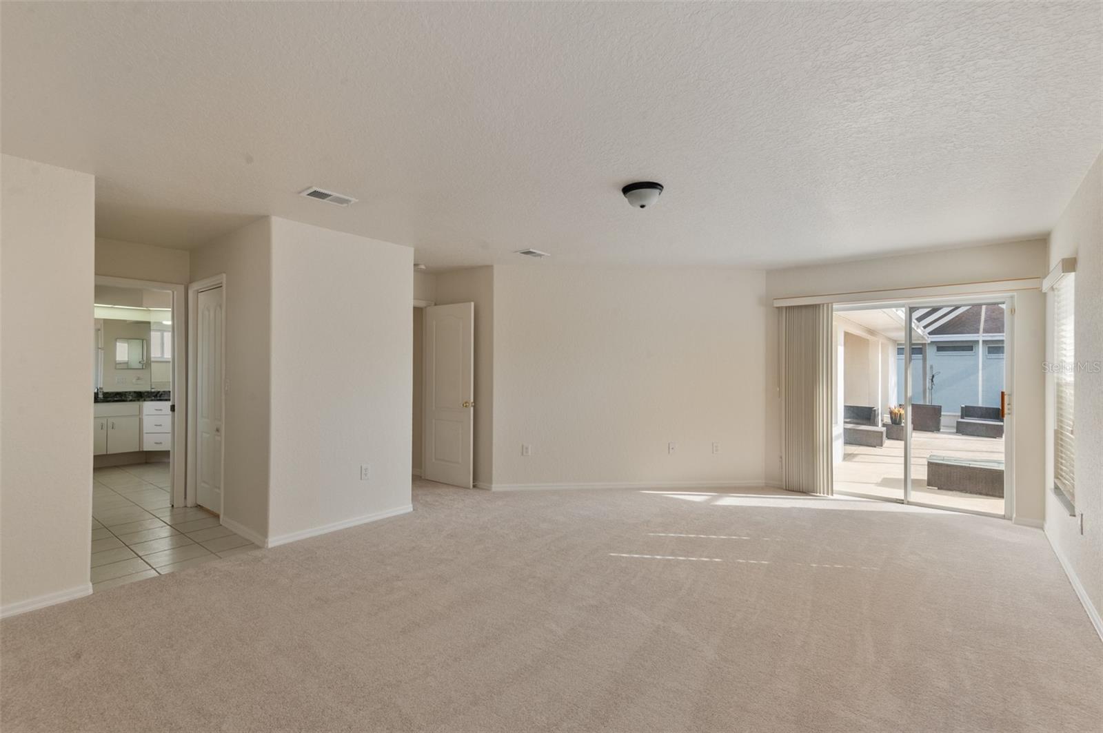 Image 6 of 50 For 17338 Mediterranean Circle