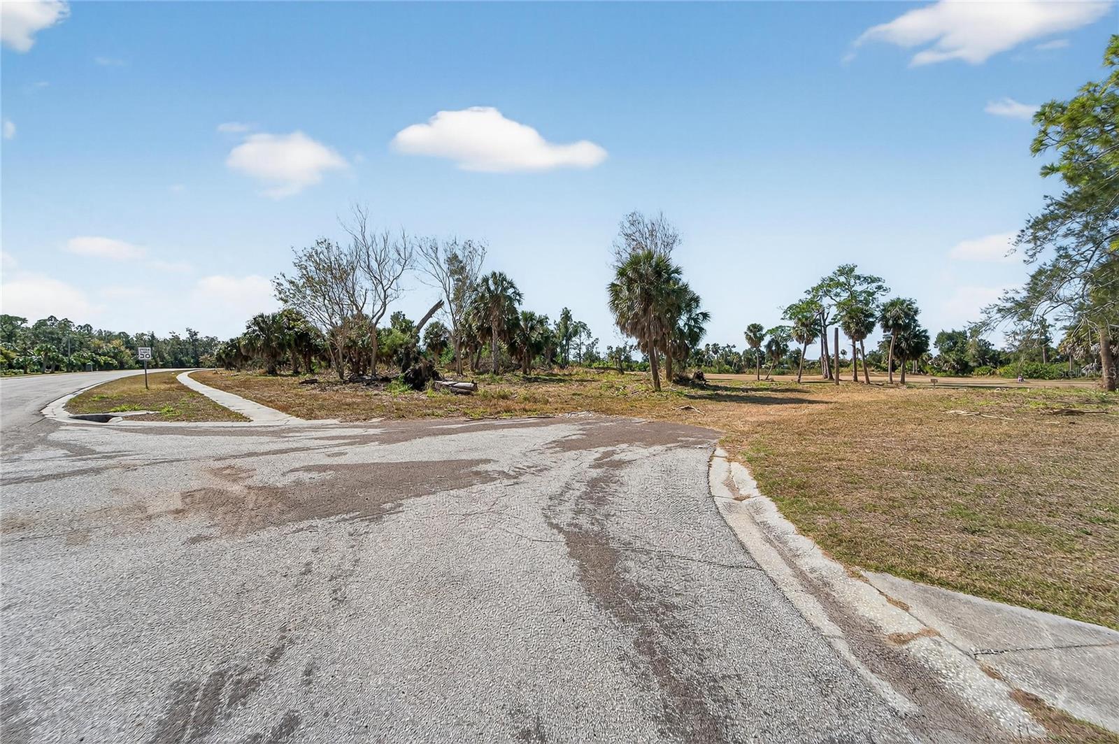 Listing photo id 11 for 819 Golf And Sea Boulevard