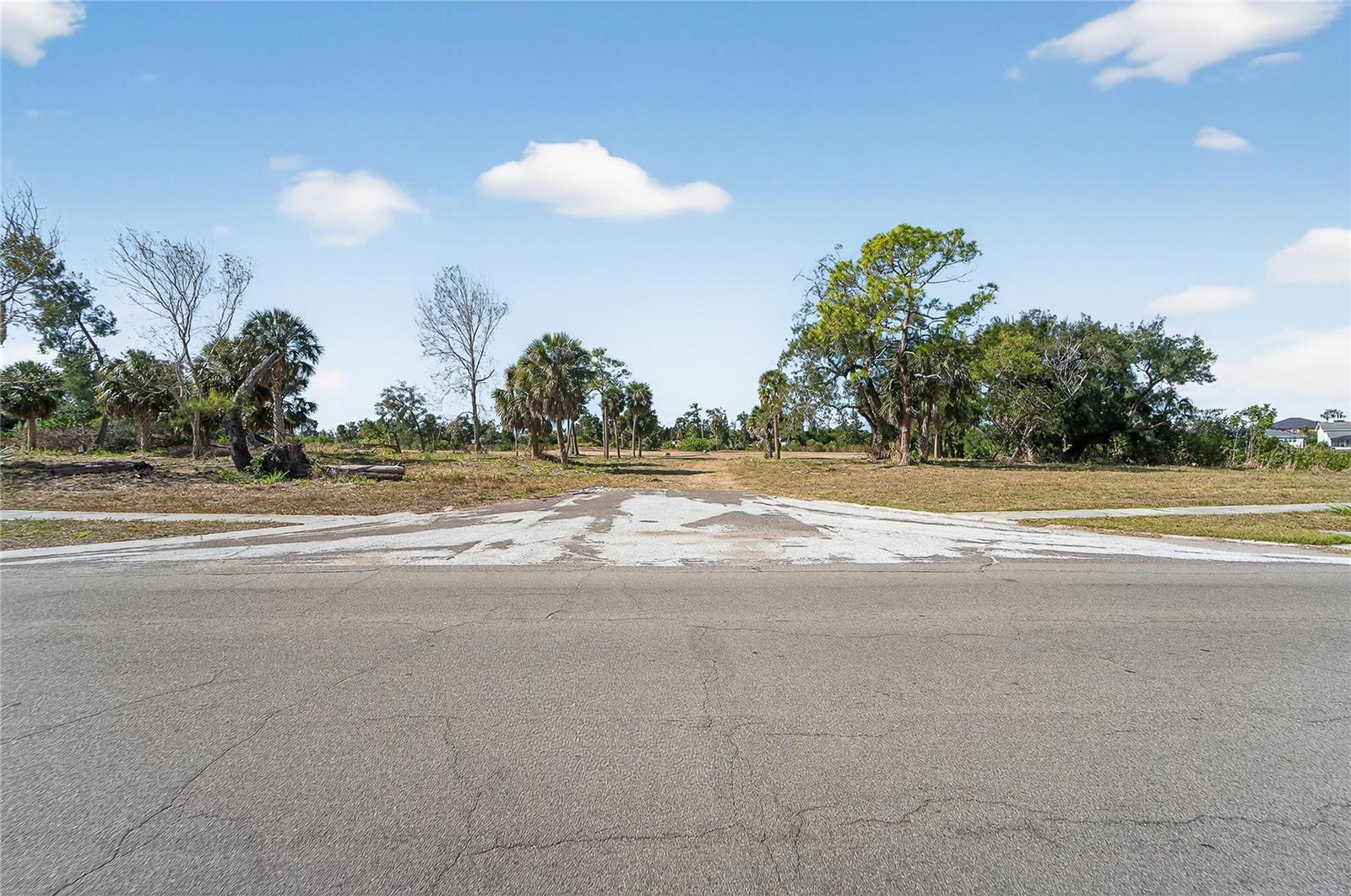 Listing photo id 15 for 819 Golf And Sea Boulevard