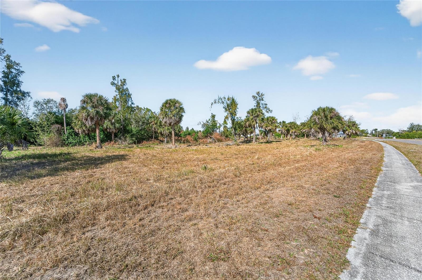 Listing photo id 20 for 819 Golf And Sea Boulevard