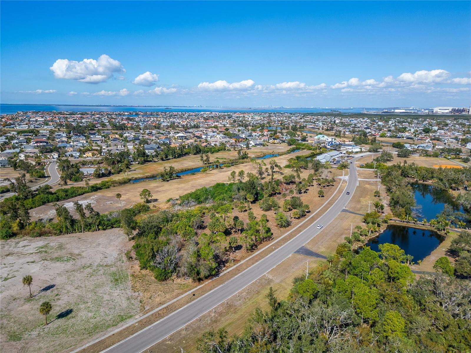 Listing photo id 31 for 819 Golf And Sea Boulevard