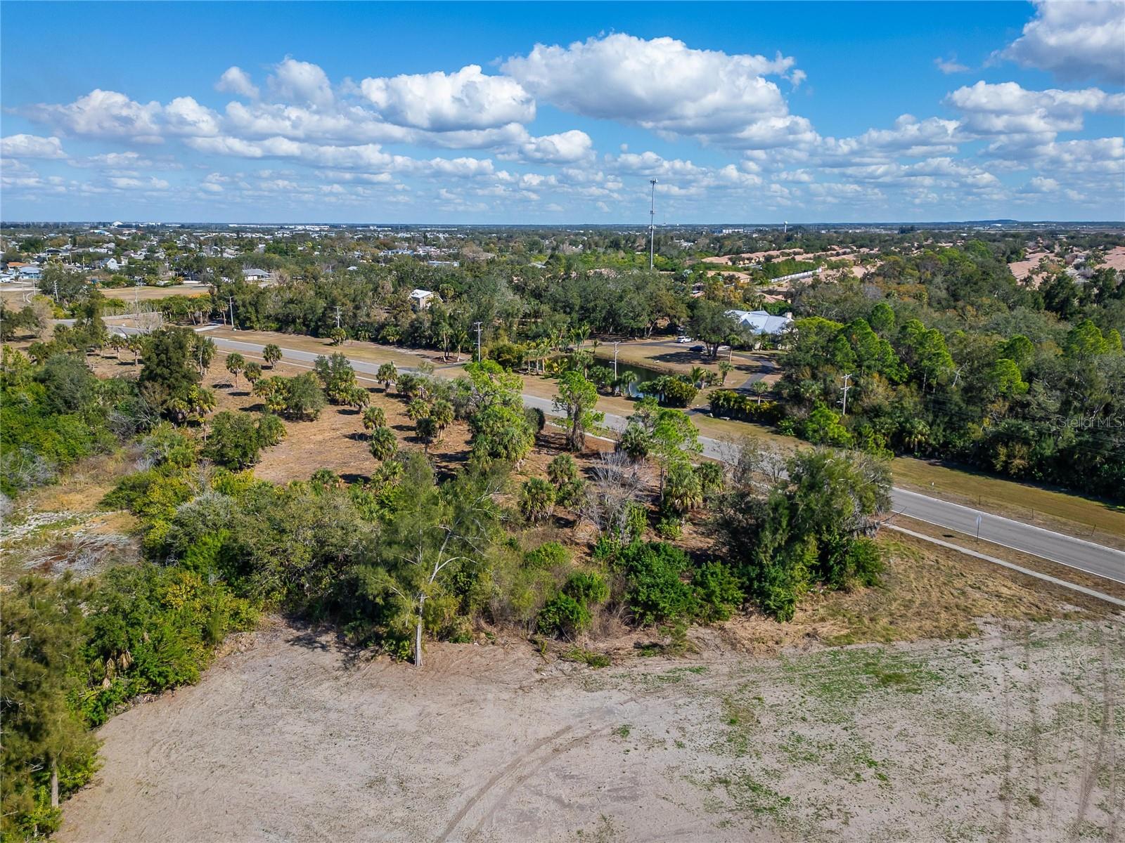 Listing photo id 34 for 819 Golf And Sea Boulevard