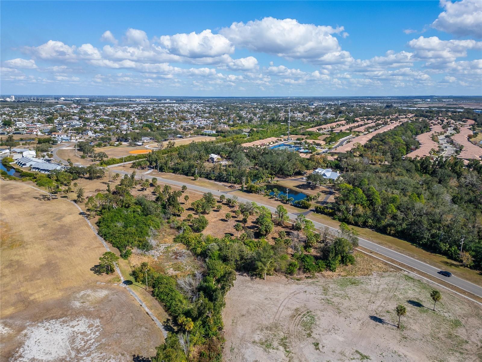 Listing photo id 36 for 819 Golf And Sea Boulevard