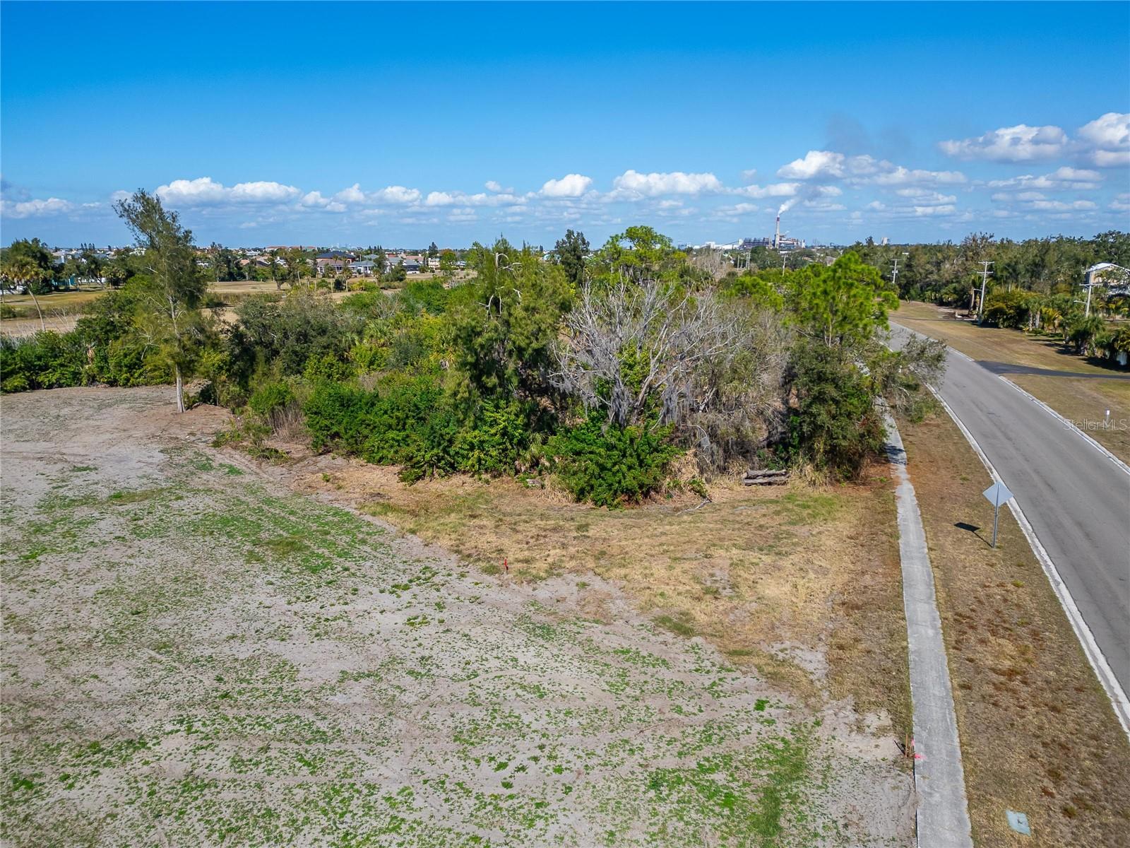 Listing photo id 42 for 819 Golf And Sea Boulevard