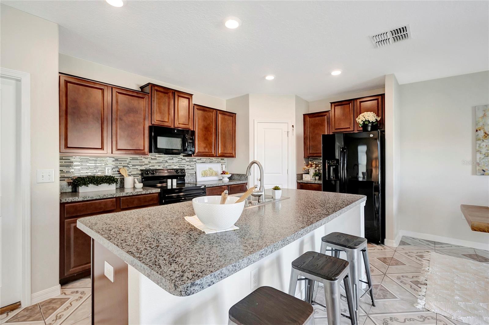 Image 10 of 42 For 359 Cascade Bend Drive