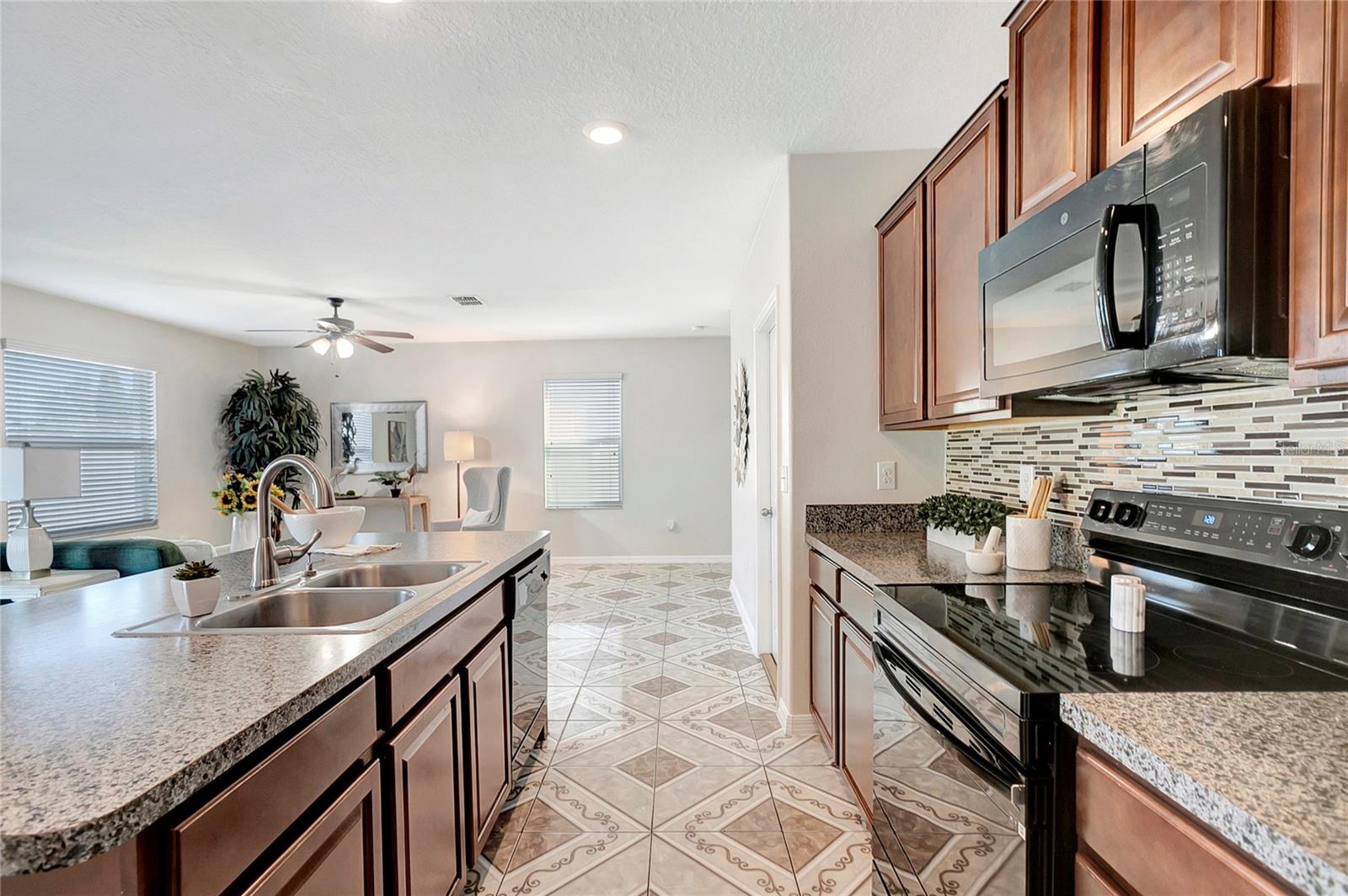 Image 16 of 42 For 359 Cascade Bend Drive