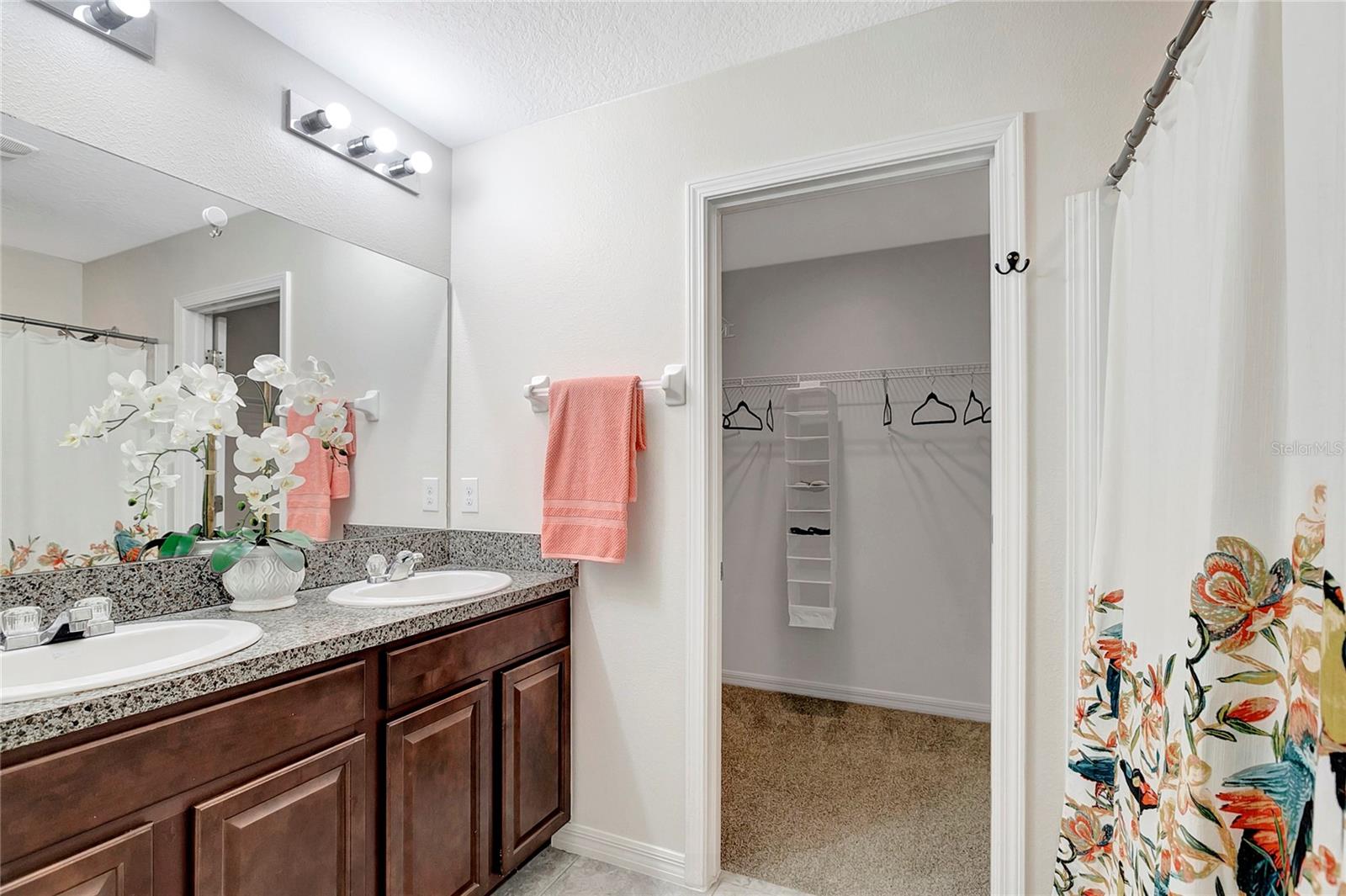 Image 27 of 42 For 359 Cascade Bend Drive